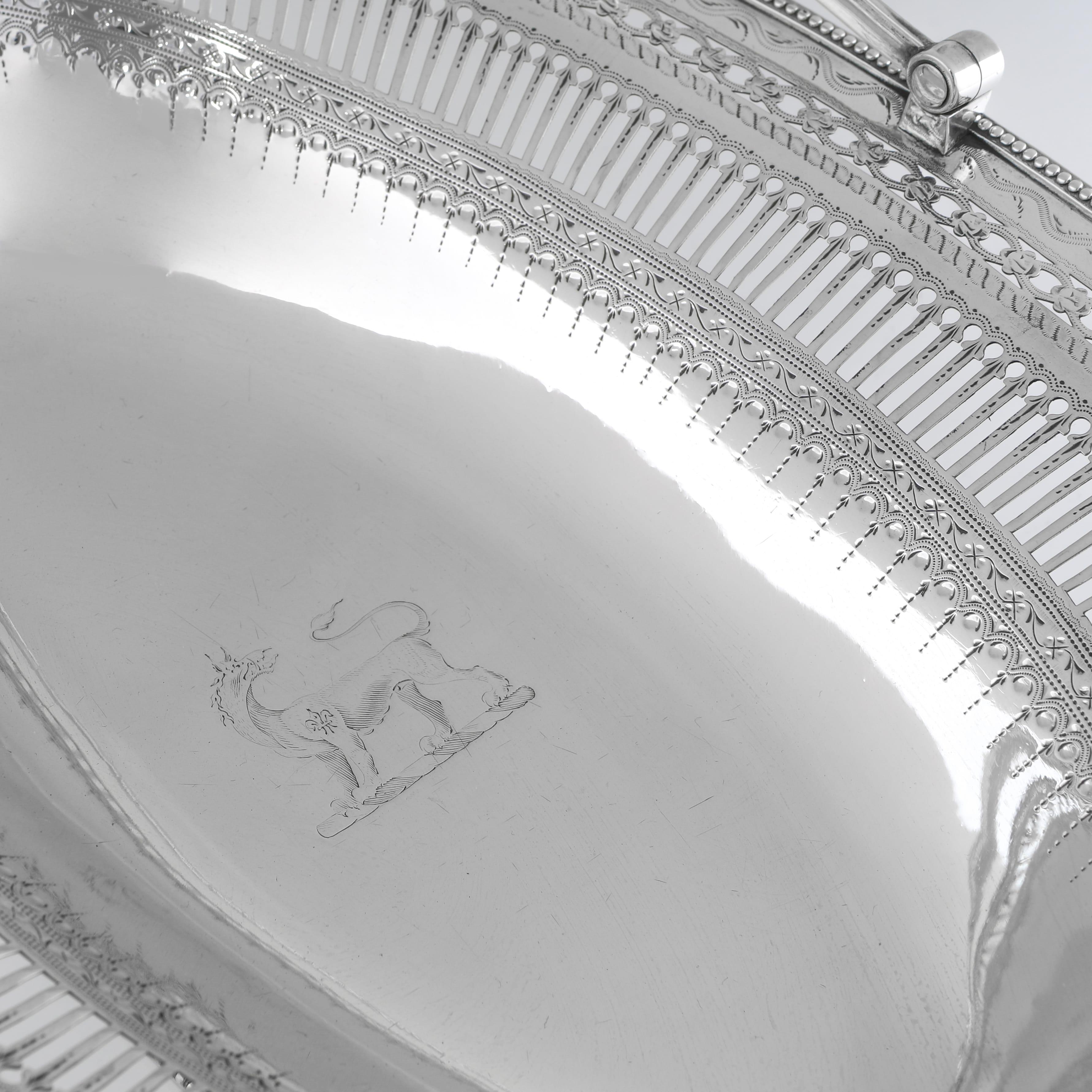 Cestino in argento sterling di epoca Giorgio III realizzato da Robert Hennell nel 1788 In condizioni buone in vendita a London, London