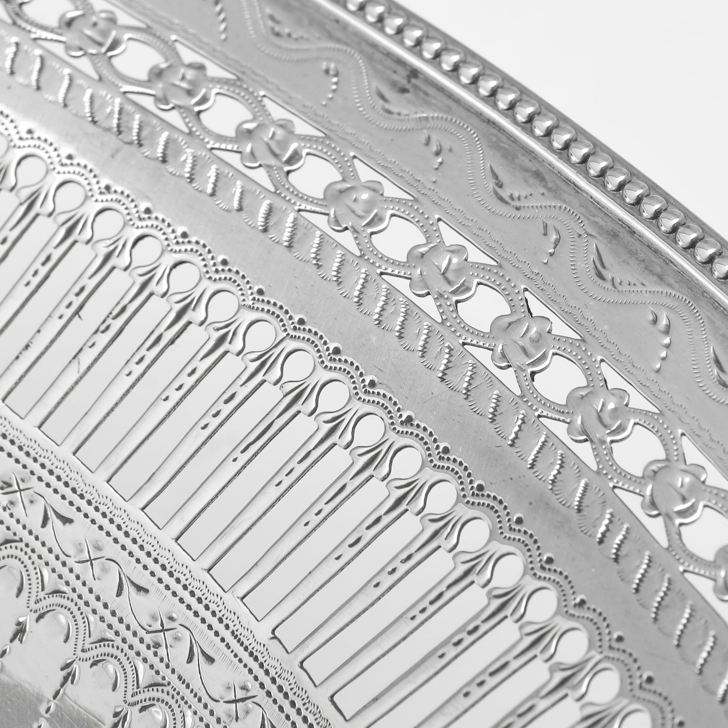Argento 925 Cestino in argento sterling di epoca Giorgio III realizzato da Robert Hennell nel 1788 in vendita
