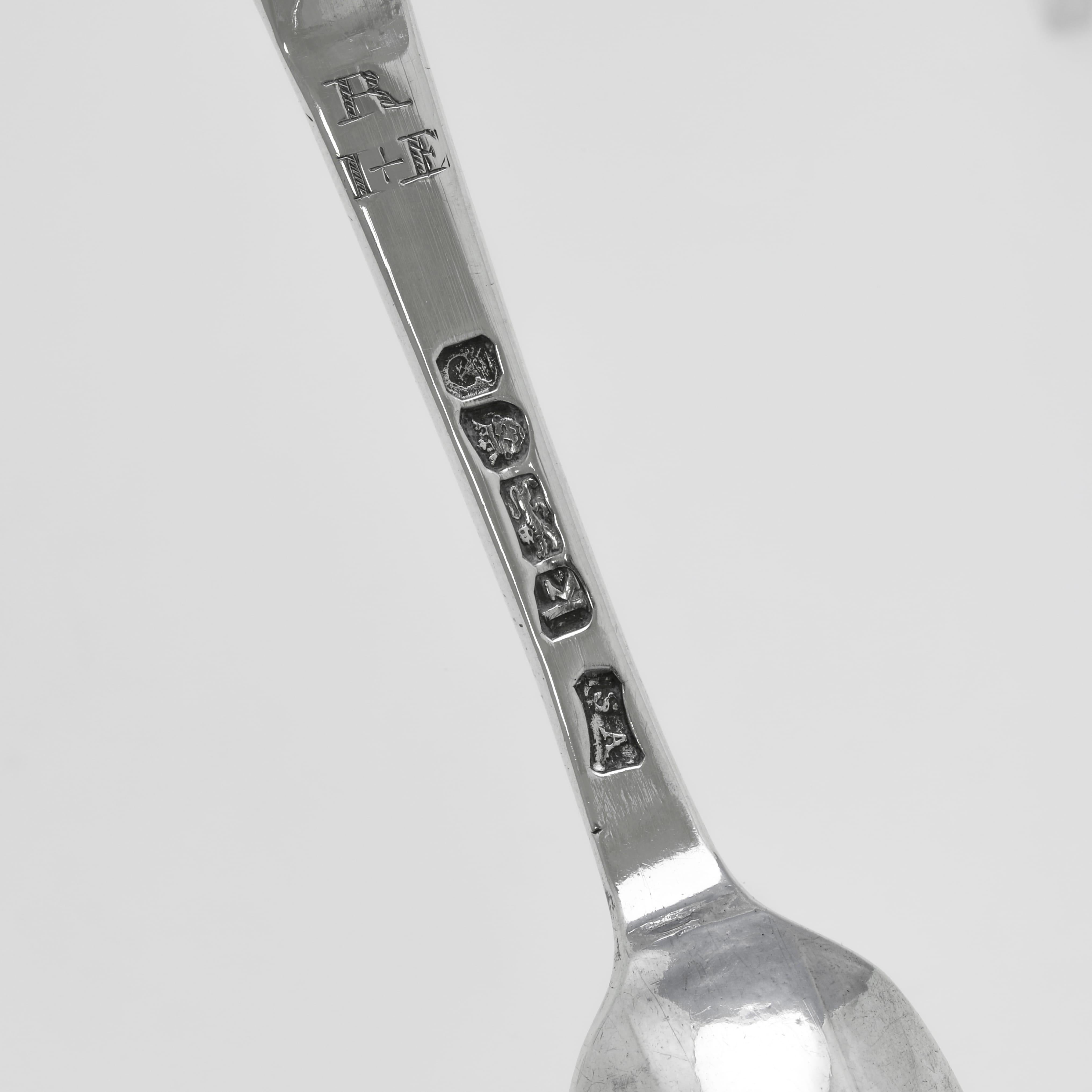 Fin du XVIIIe siècle Cuillère à moutarde en argent sterling de la période George III fabriquée à Londres en 1785 en vente