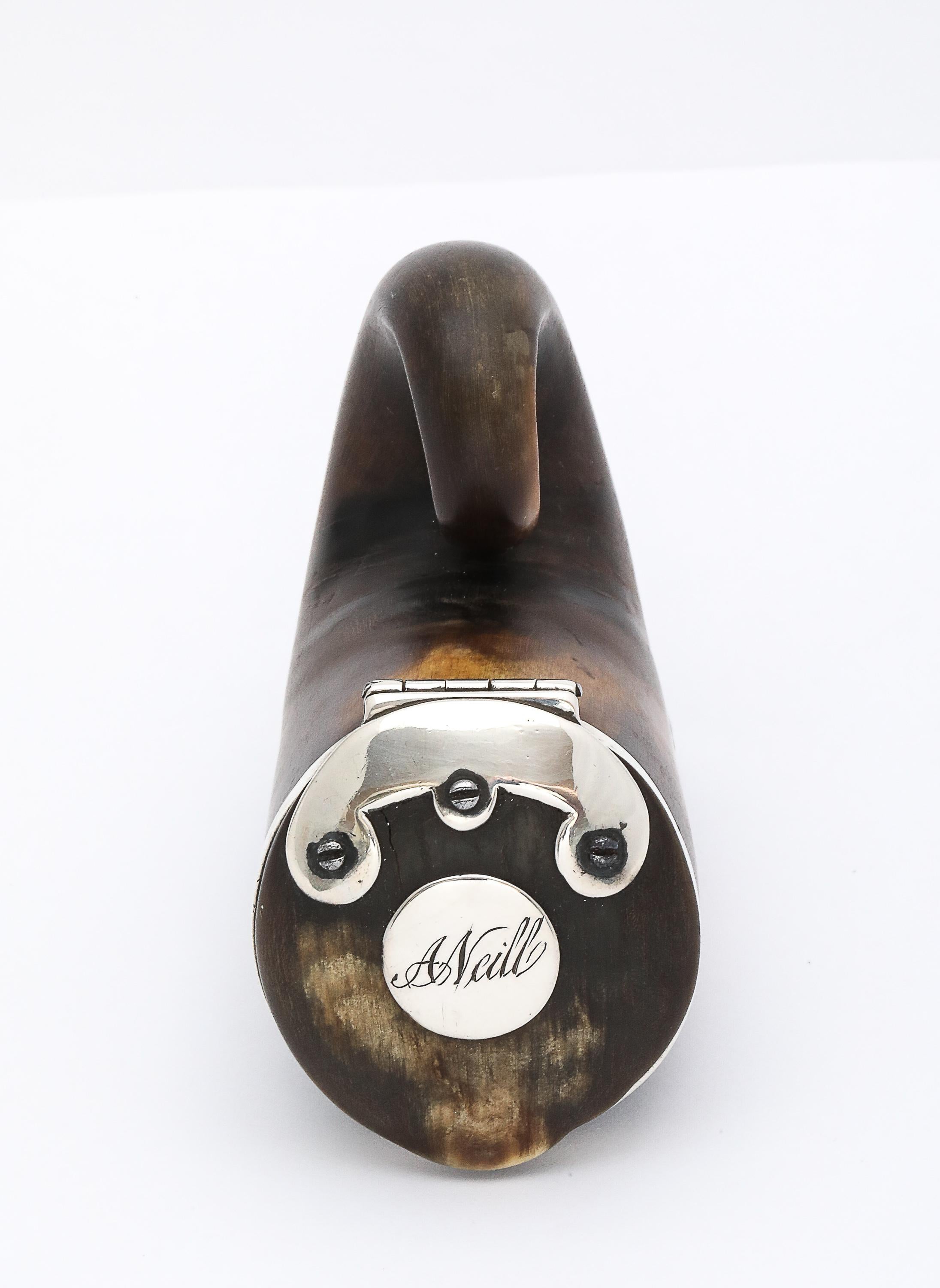 George III Period Sterling Silver-Mounted Scottish Snuff Mull With Hinged Lid en vente 3