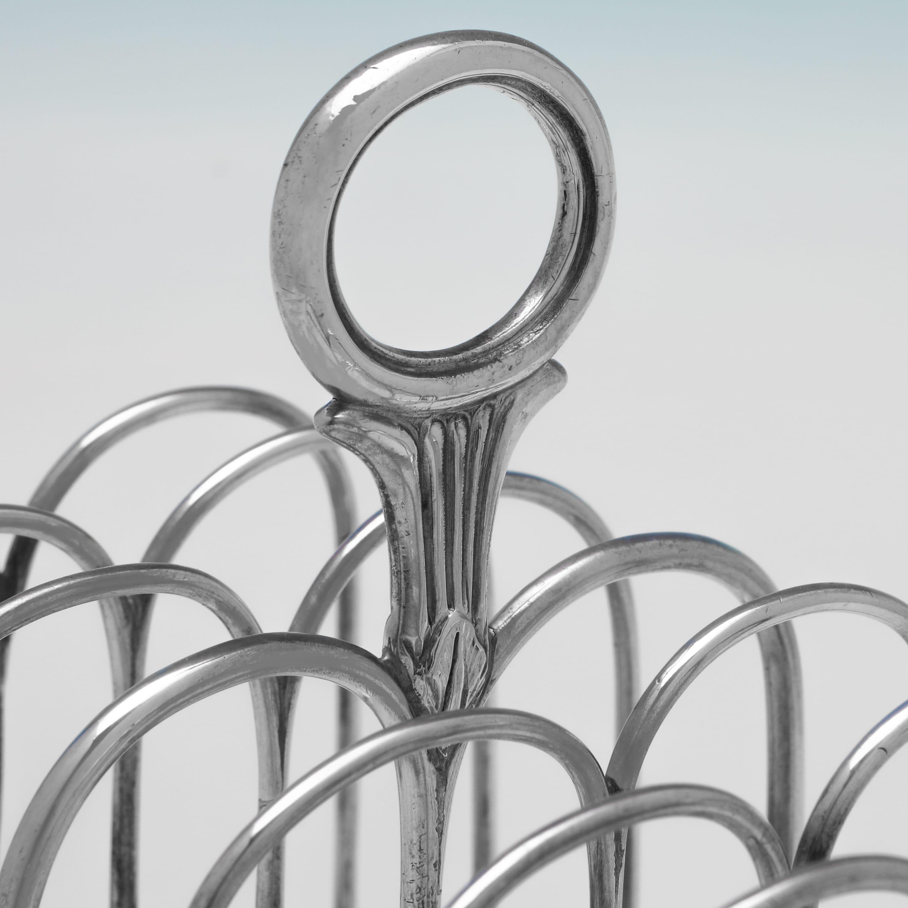 Anglais Porte-toast en argent sterling de la période George III fabriqué à Londres en 1829 en vente