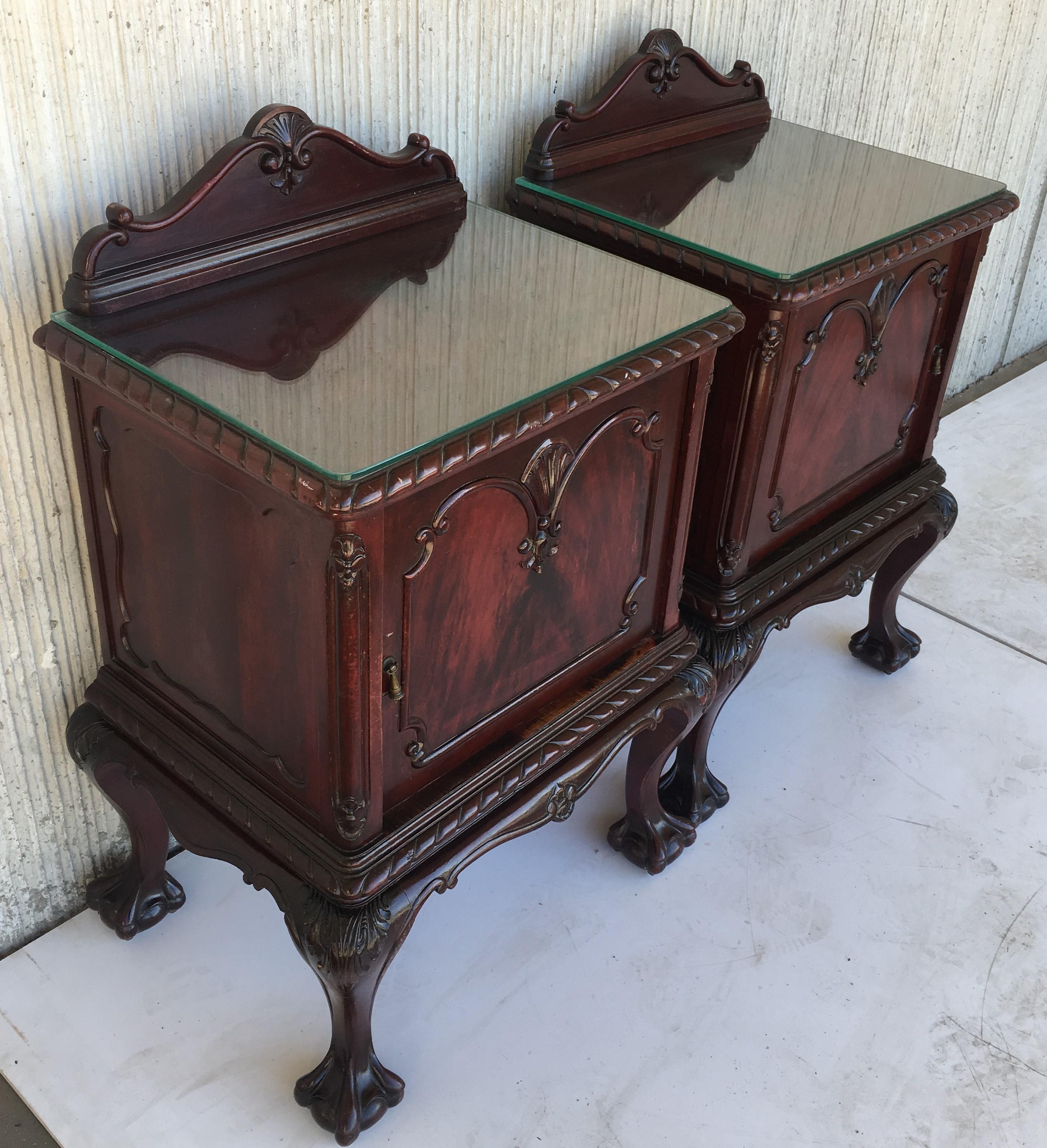 George III Period Walnut Nightstands or Bedsides with Glass Top and Door 8