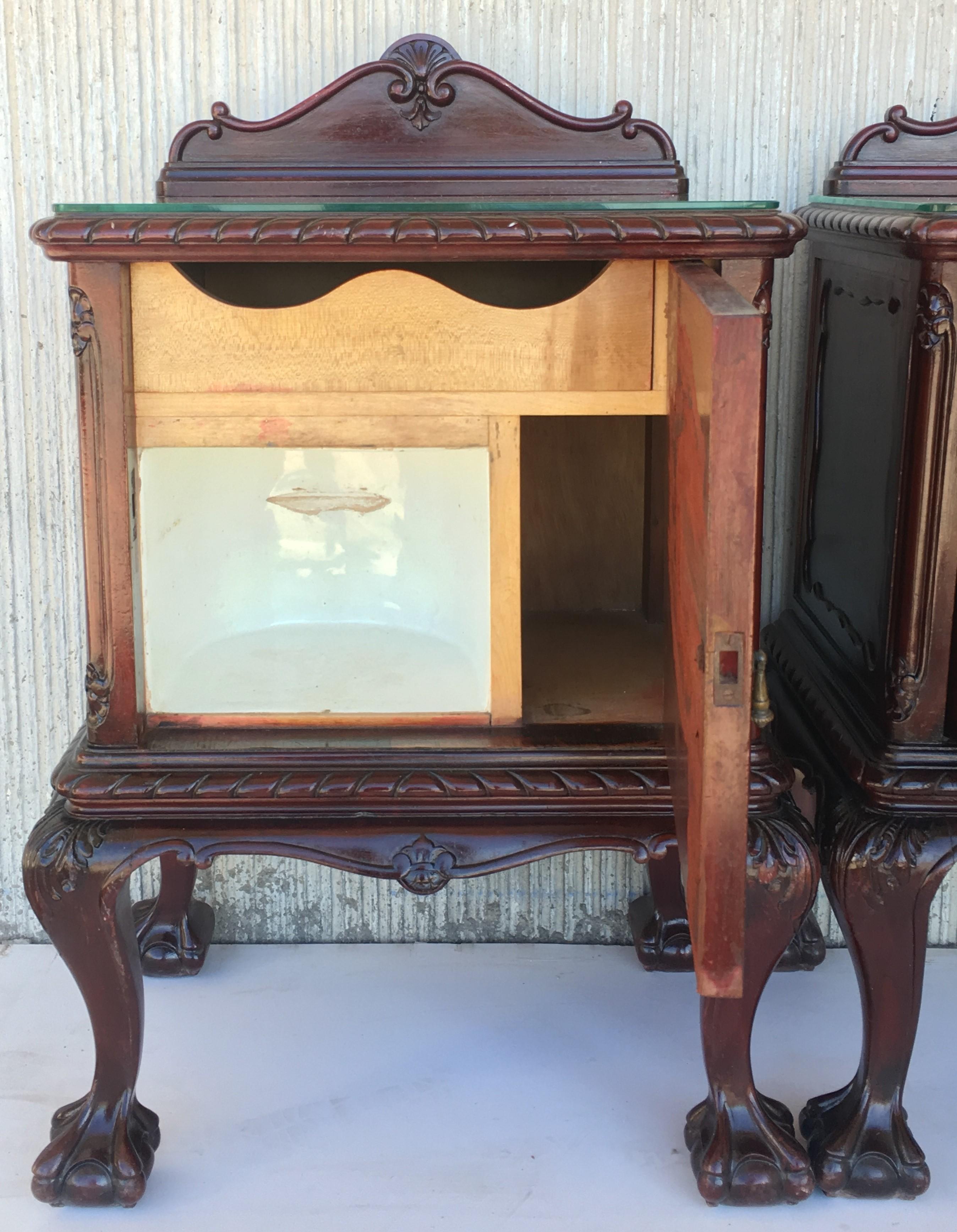 George III Period Walnut Nightstands or Bedsides with Glass Top and Door 3