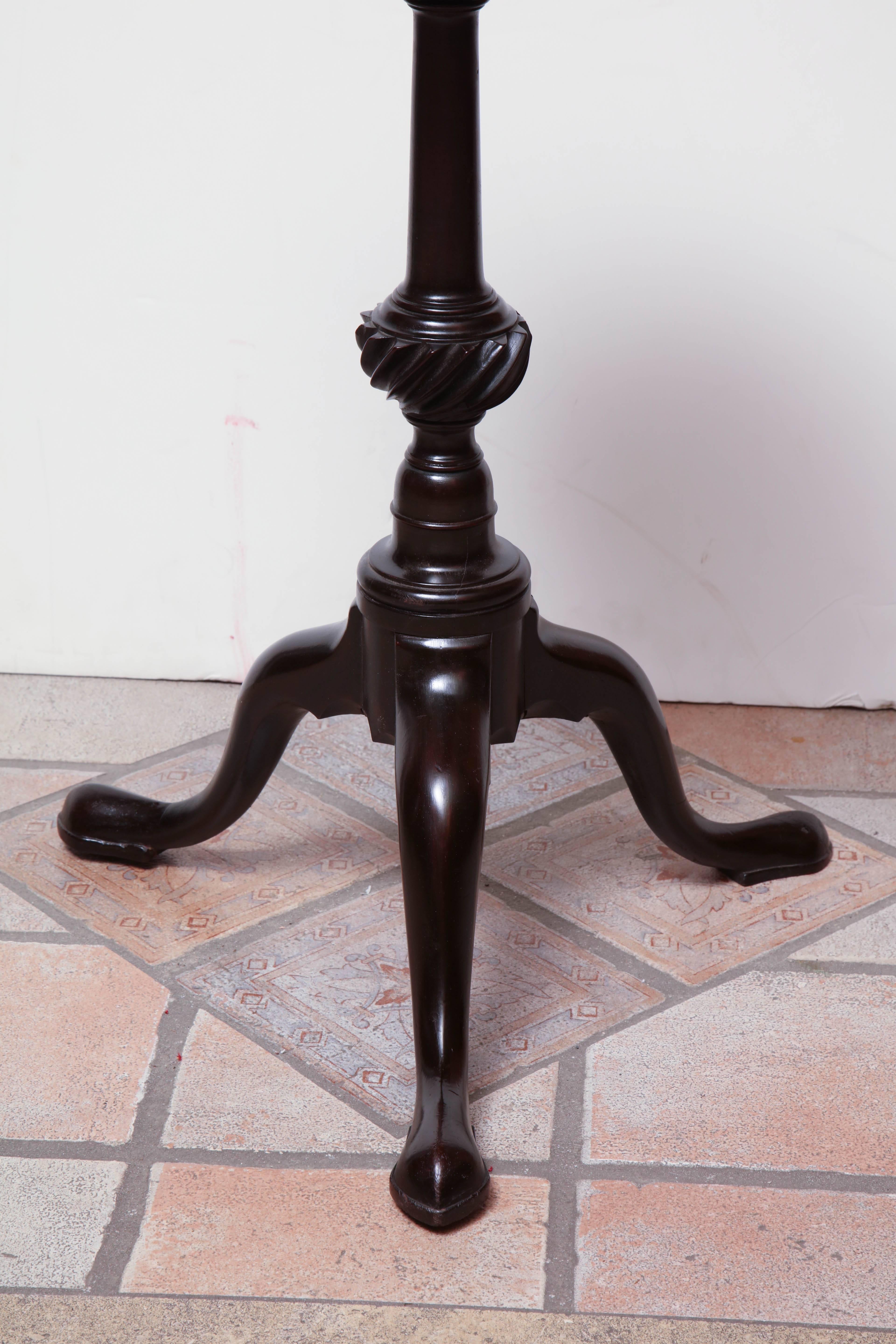 George III Piecrust Wine Table In Good Condition In Westwood, NJ