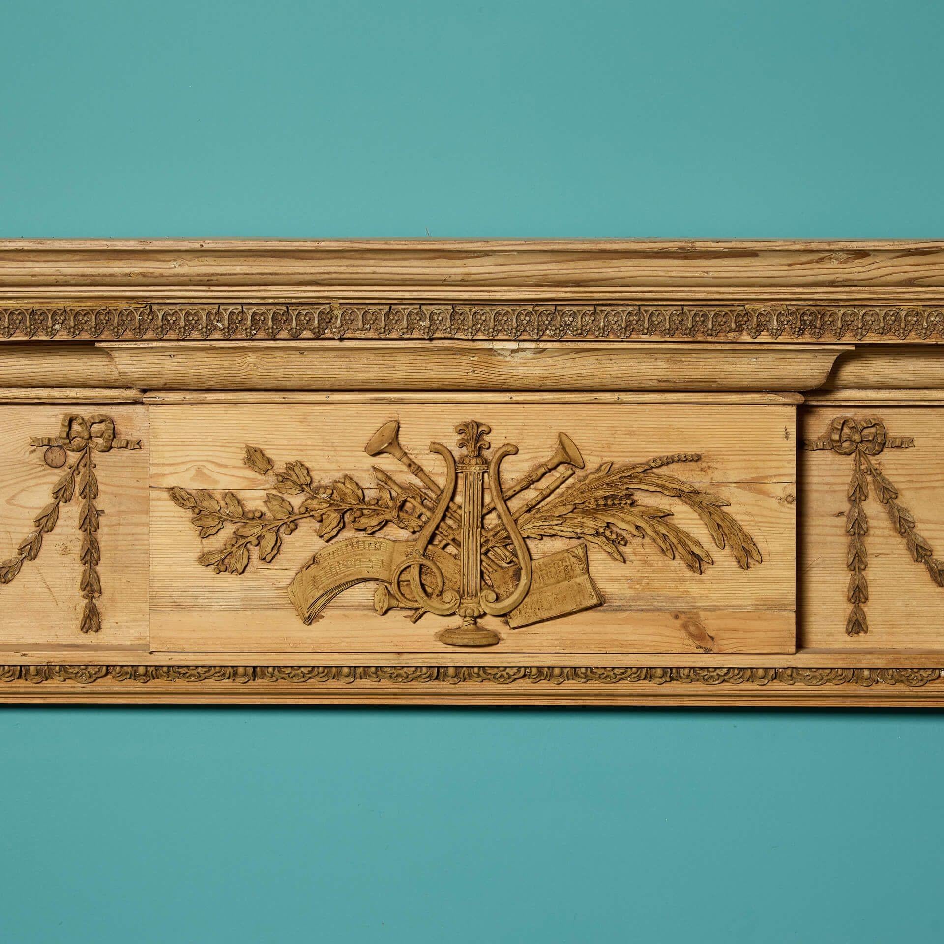 Anglais Cheminée George III en pin et gesso en vente