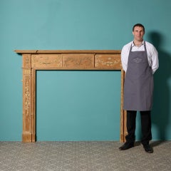 Antiker George III.-Kaminsims aus Kiefernholz, um 1760-80