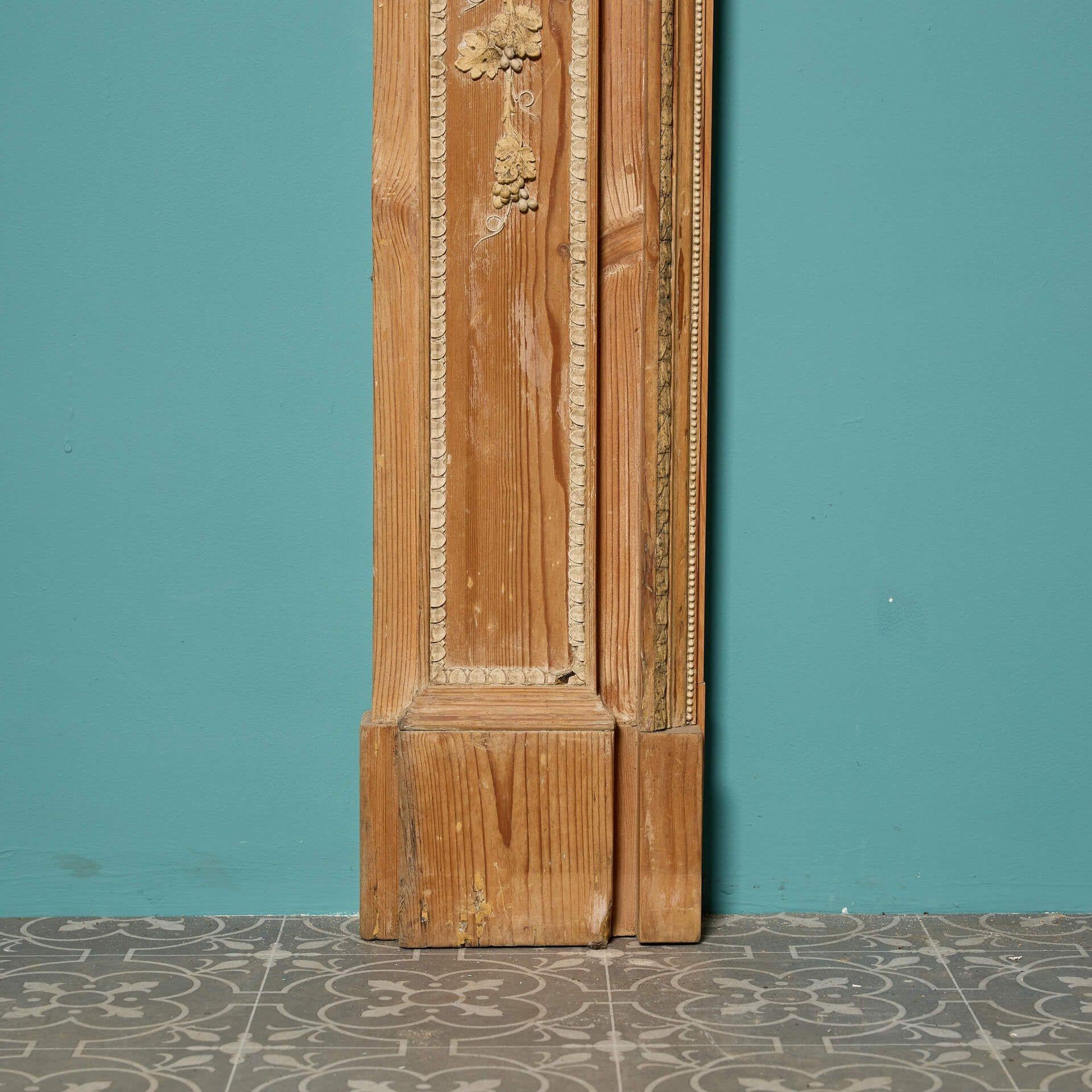 Antique George III Pine Chimneypiece C. 1760-80 In Fair Condition For Sale In Wormelow, Herefordshire