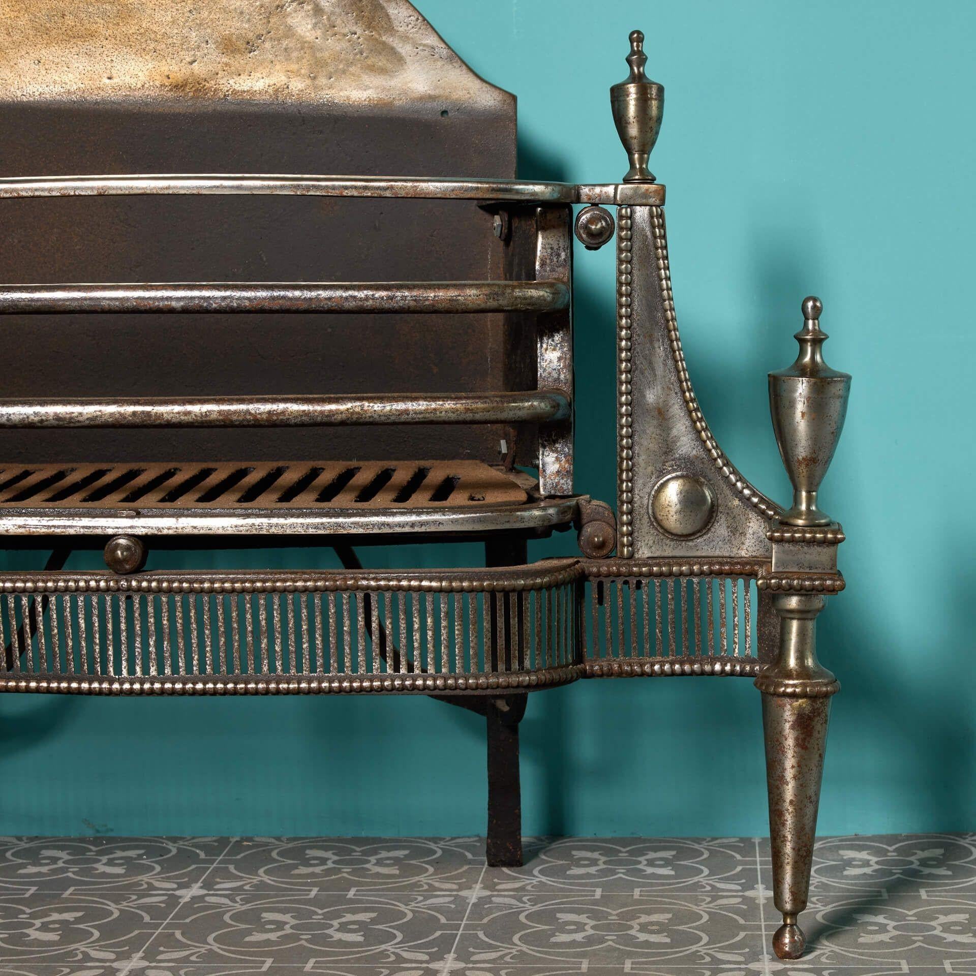 Antiker George III Feuerrost aus poliertem Stahl (Englisch) im Angebot