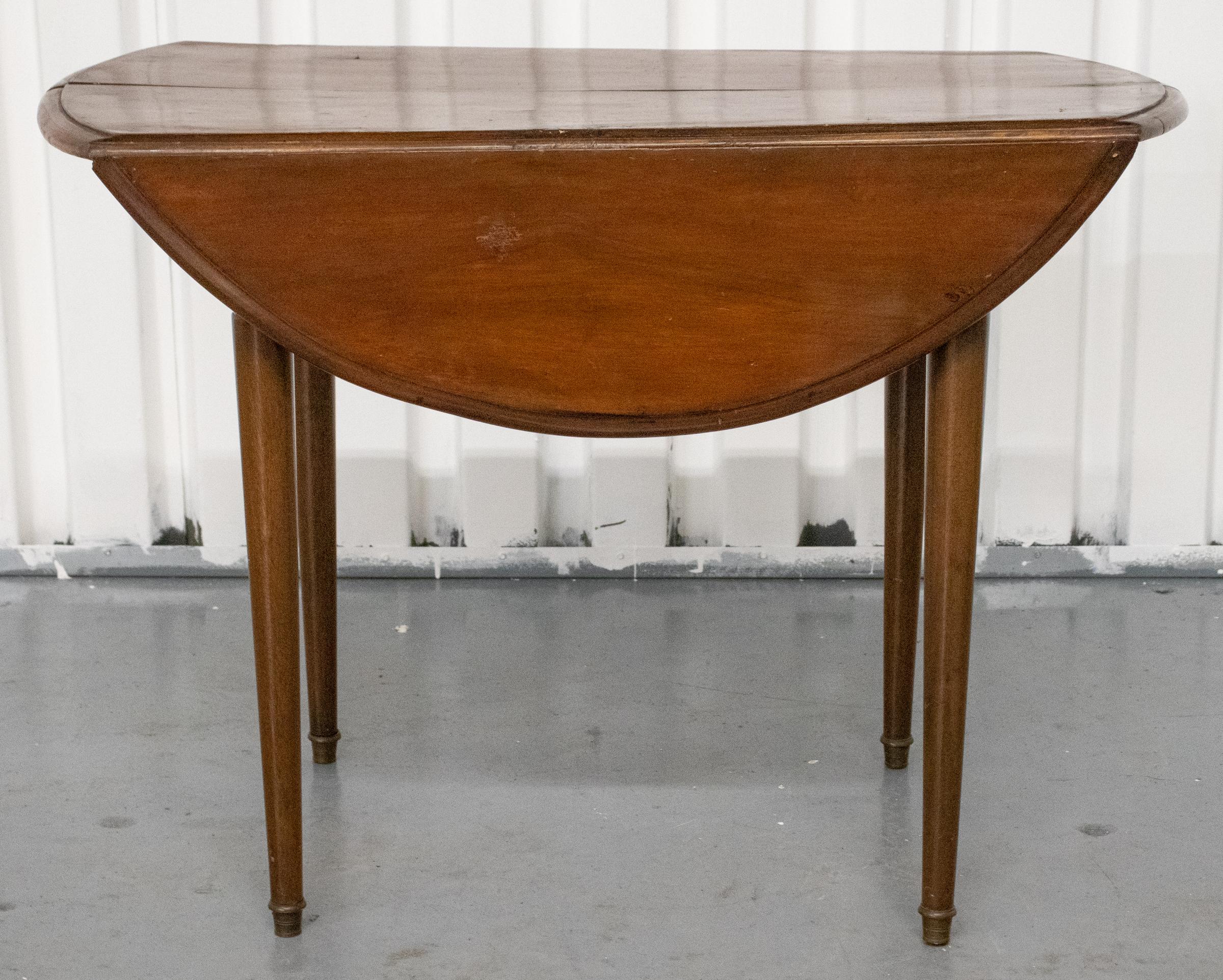 English George III Provincial Mahogany Dining Table For Sale