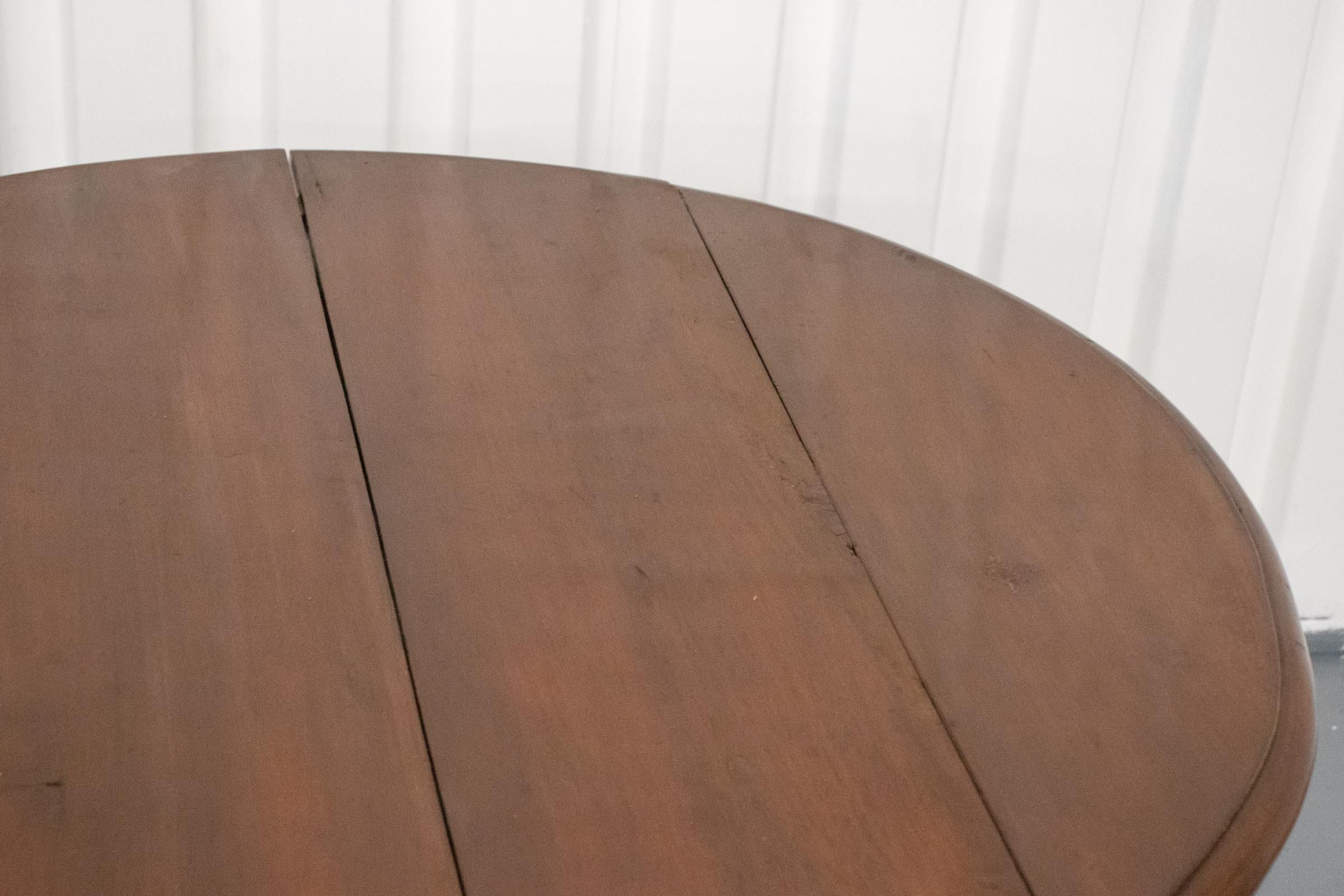 George III Provincial Mahogany Dining Table For Sale 2