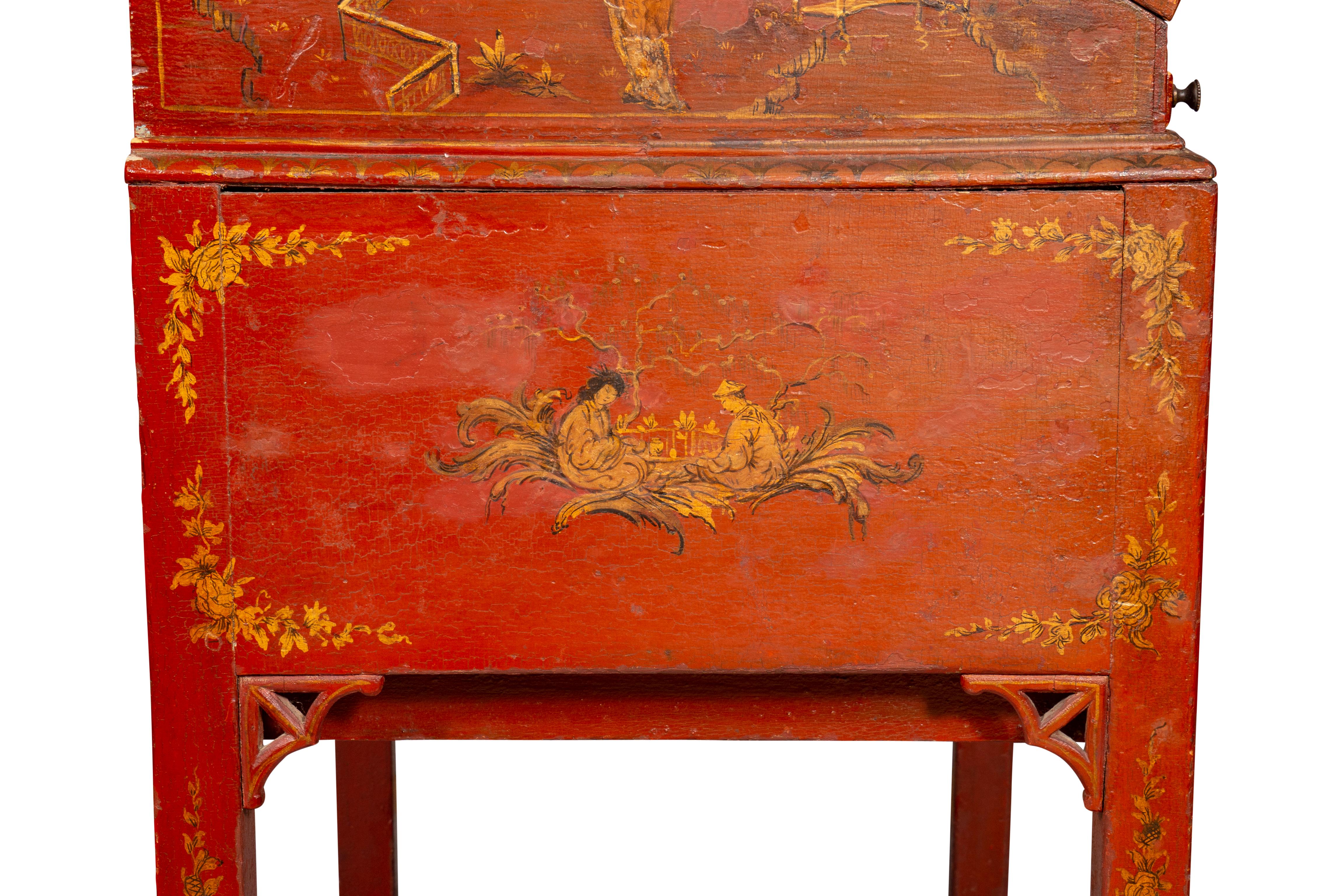 Schreibtisch mit schrägem Deckel aus rotem Japanglas, George III.-Zeit 4