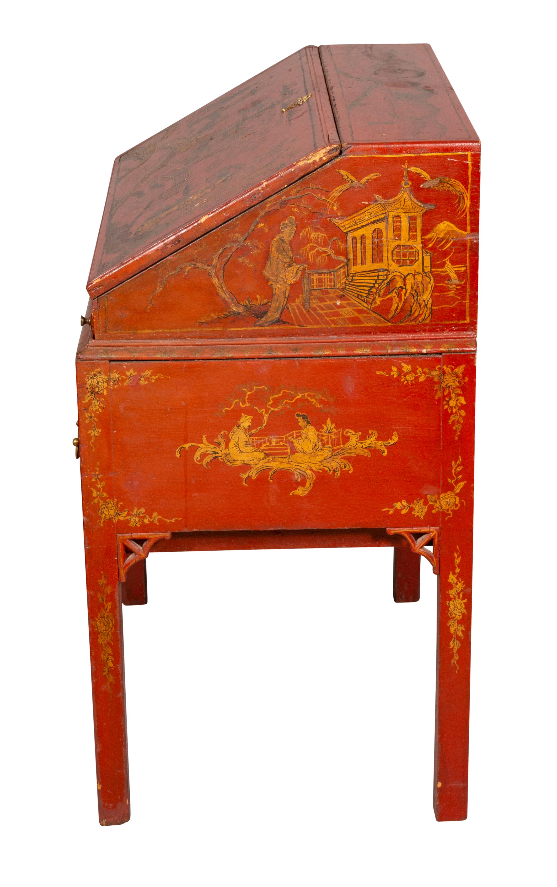 George III Red Japanned Slant Lid Desk In Good Condition For Sale In Essex, MA