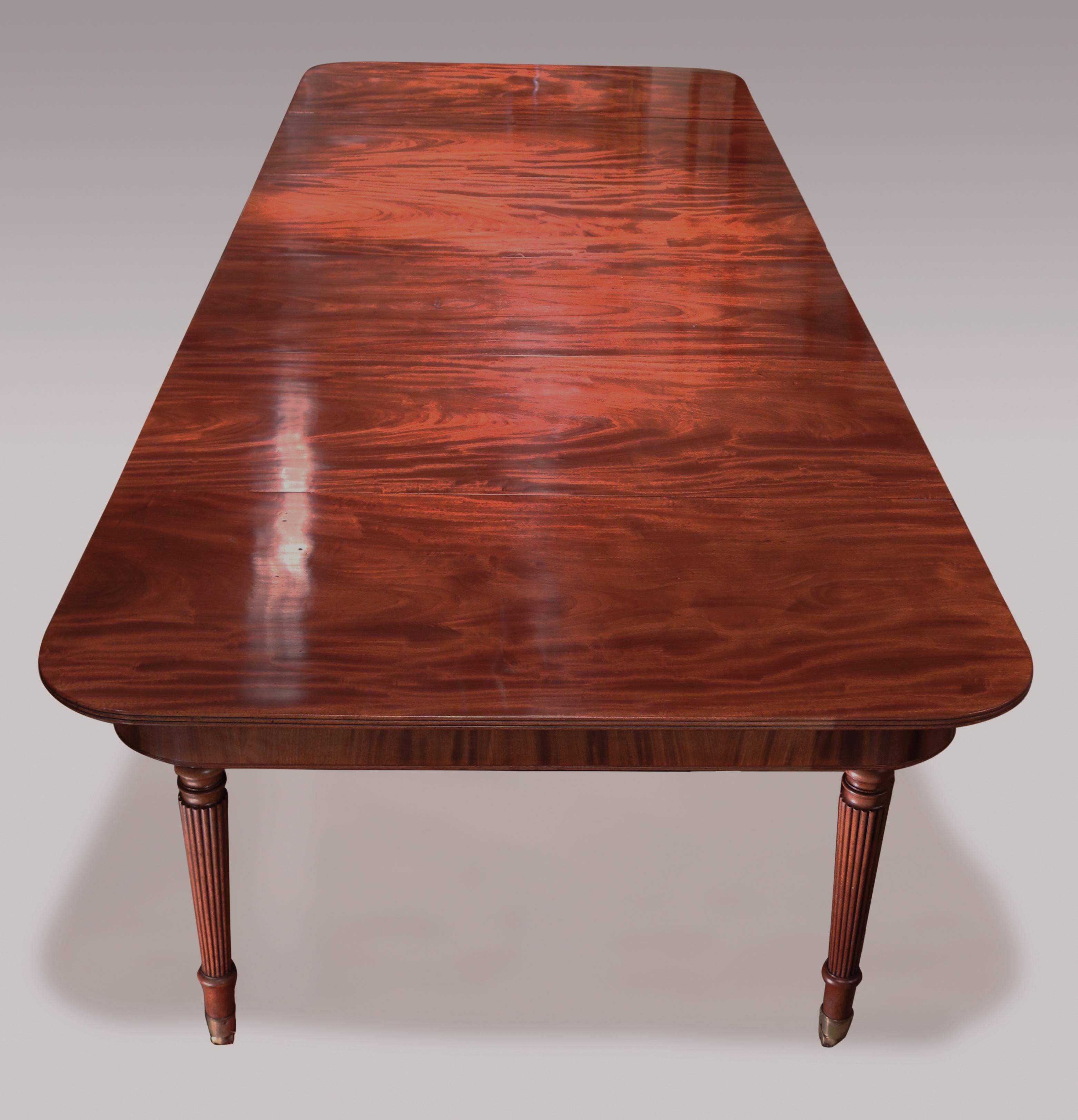 English George III Regency Gillows Mahogany Extending Dining Table