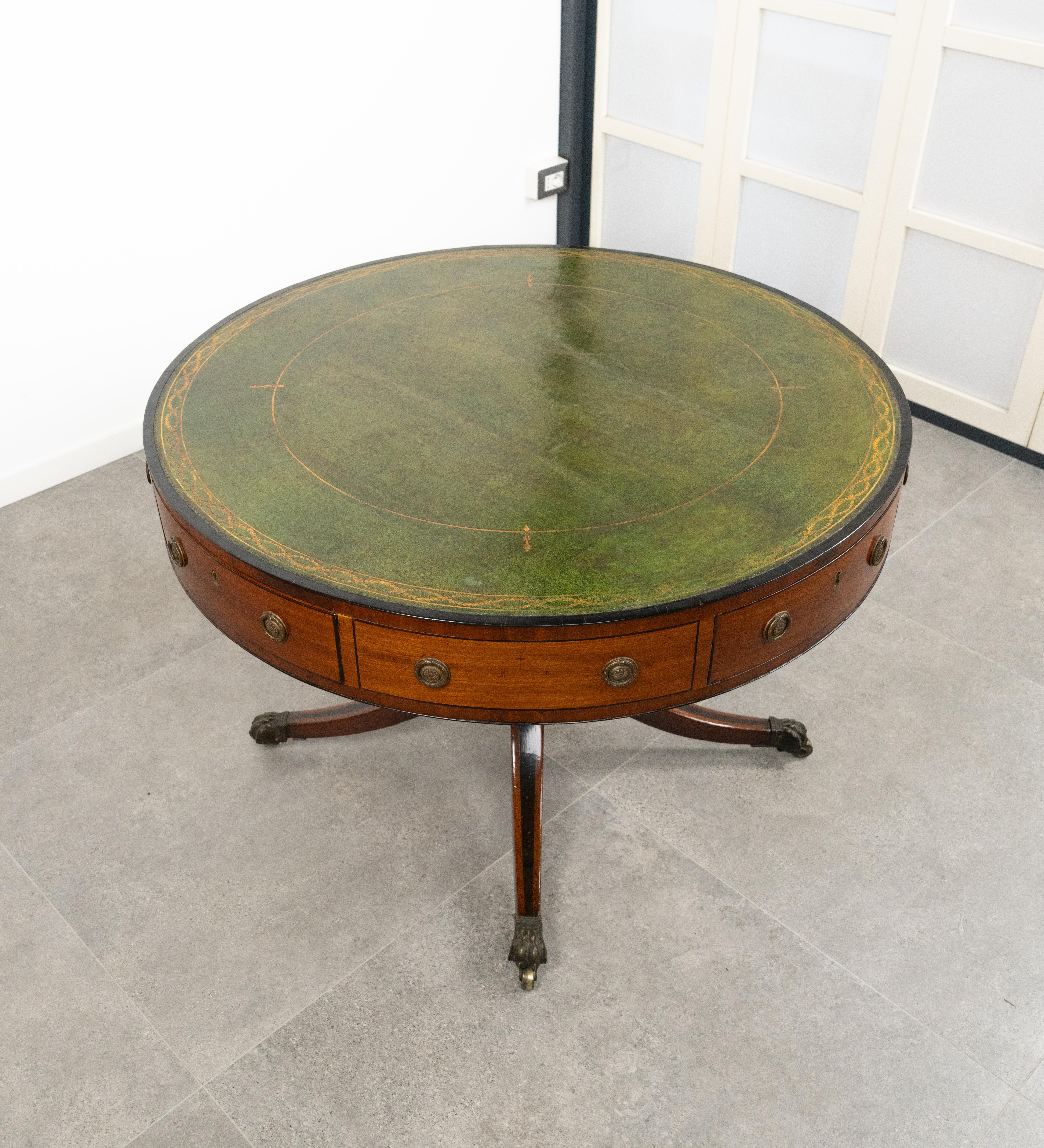 George III Revolving Table Drum in Mahogany Attributed to Gillows, English 1790 For Sale 7