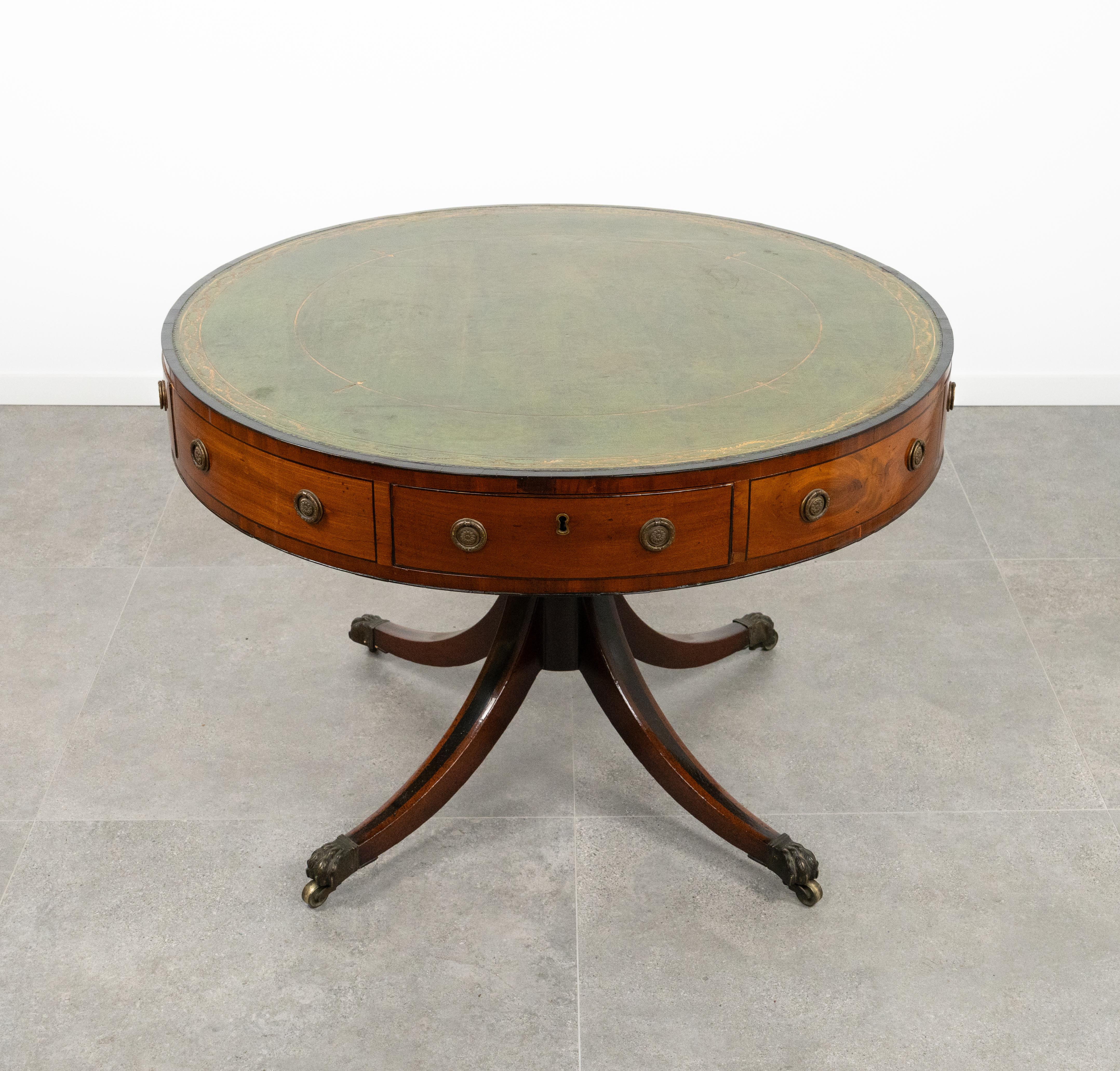 George III Revolving Table Drum in Mahogany Attributed to Gillows, English 1790 For Sale 1