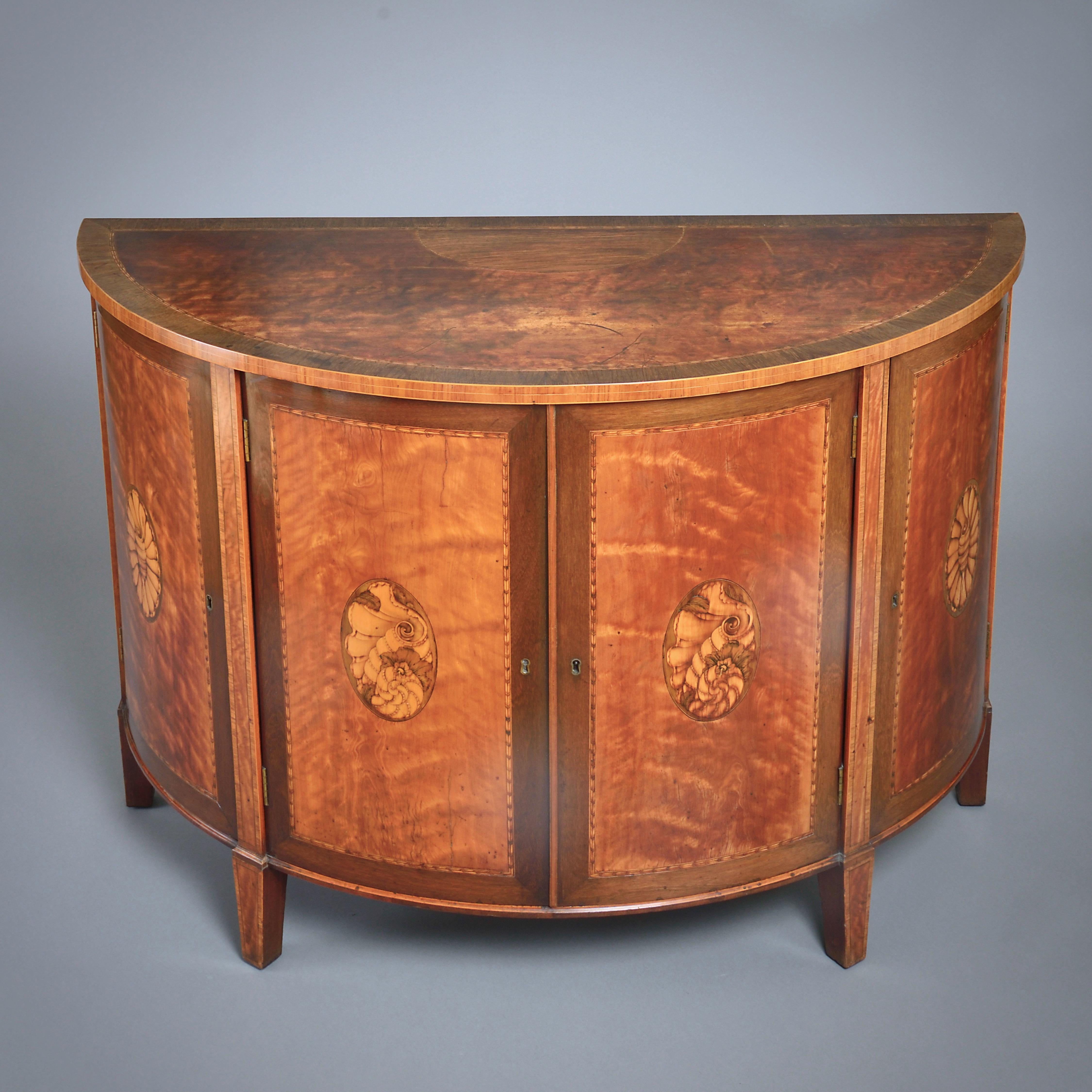 George III Satinwood, Amaranth and Marquetry Commode by Gillows In Good Condition For Sale In London, GB