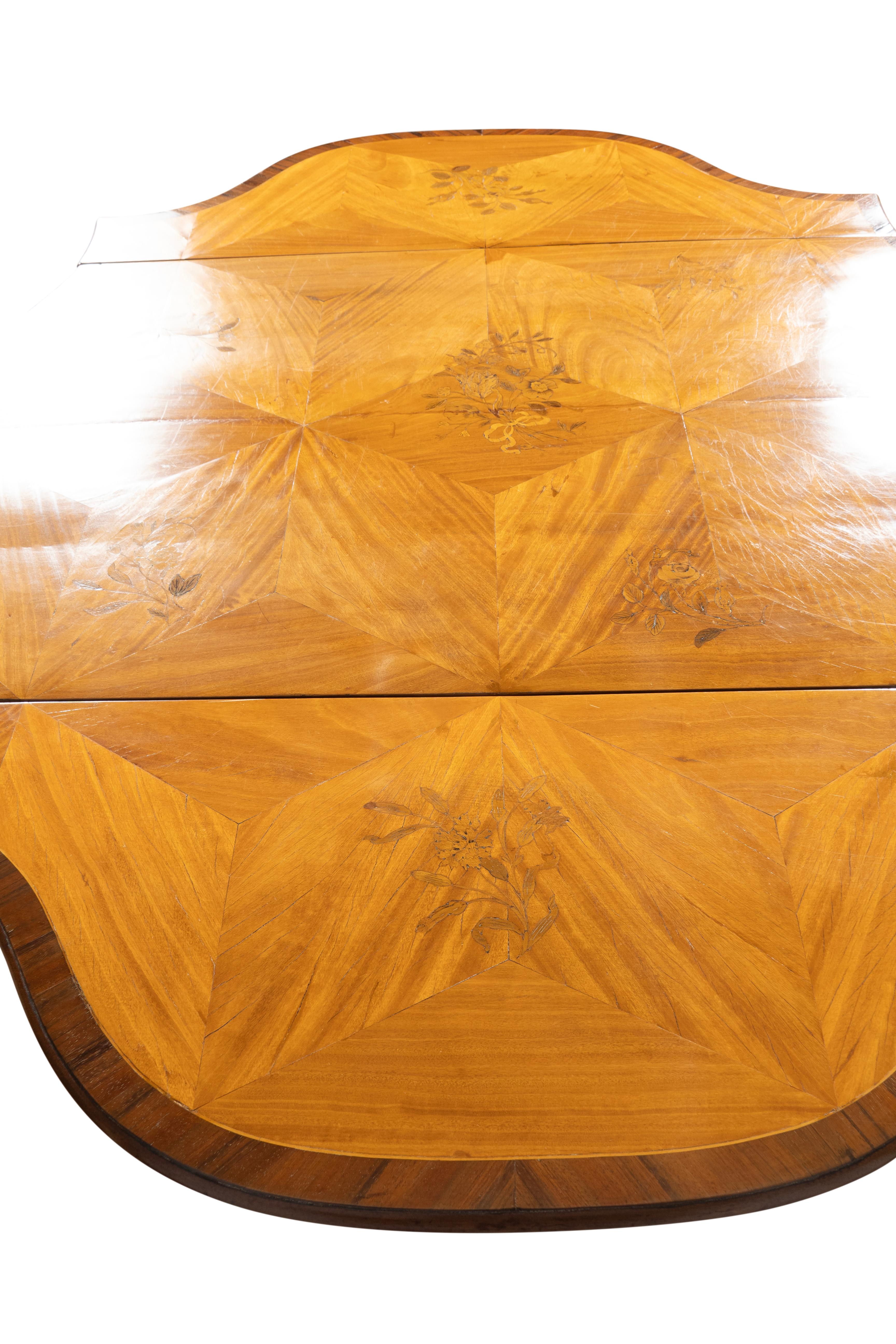 Tavolo Pembroke di Giorgio III in legno di raso e intarsio in vendita 4