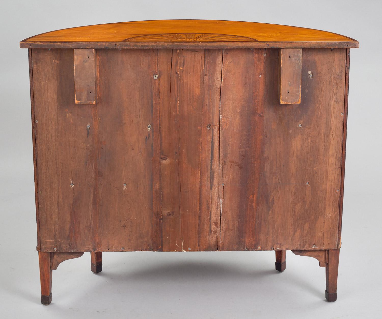 George III Satinwood Demilune Console Cabinet, circa 1790 im Angebot 4