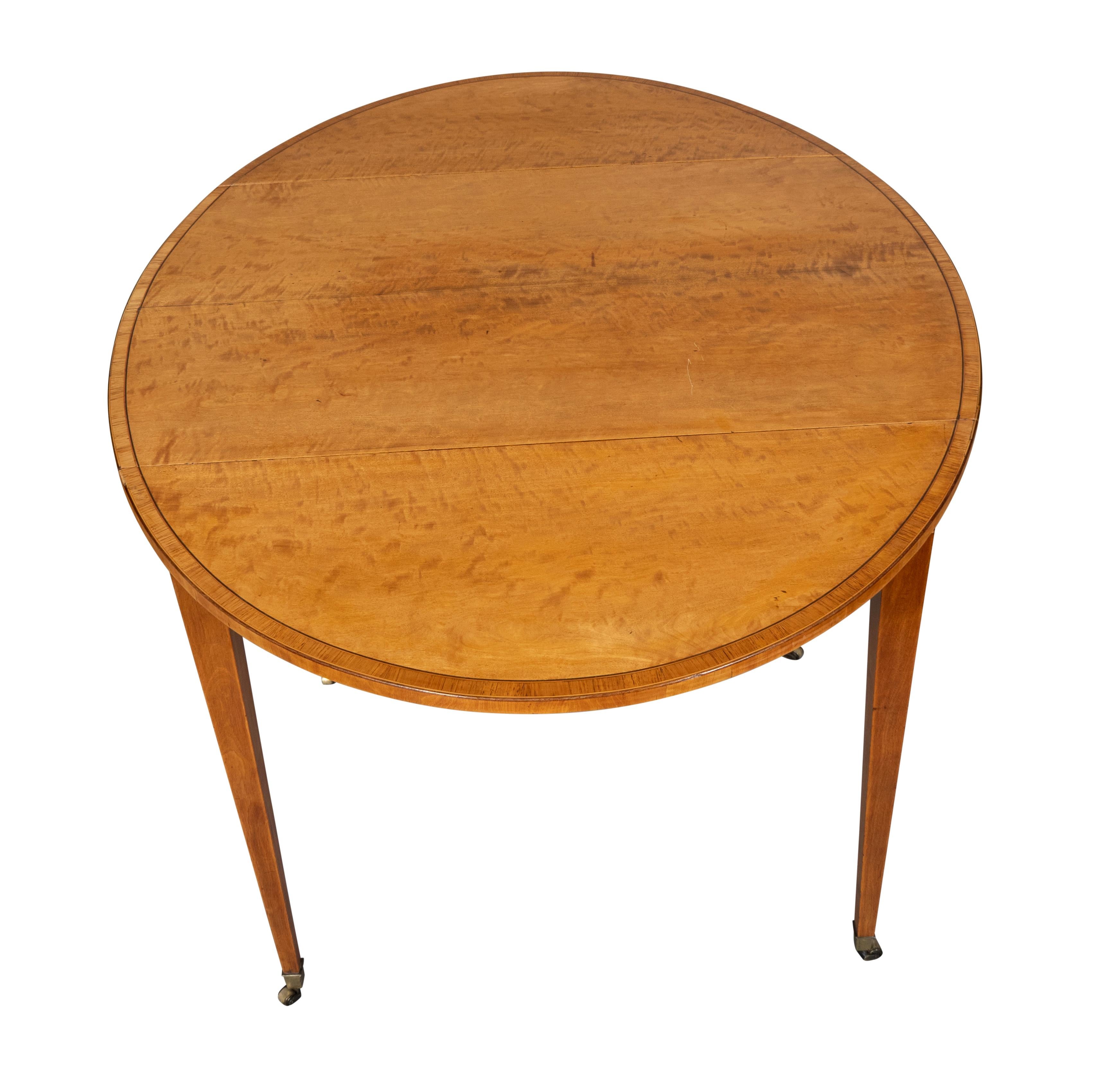 Pembroke-Tisch aus Satinholz George III (Englisch) im Angebot