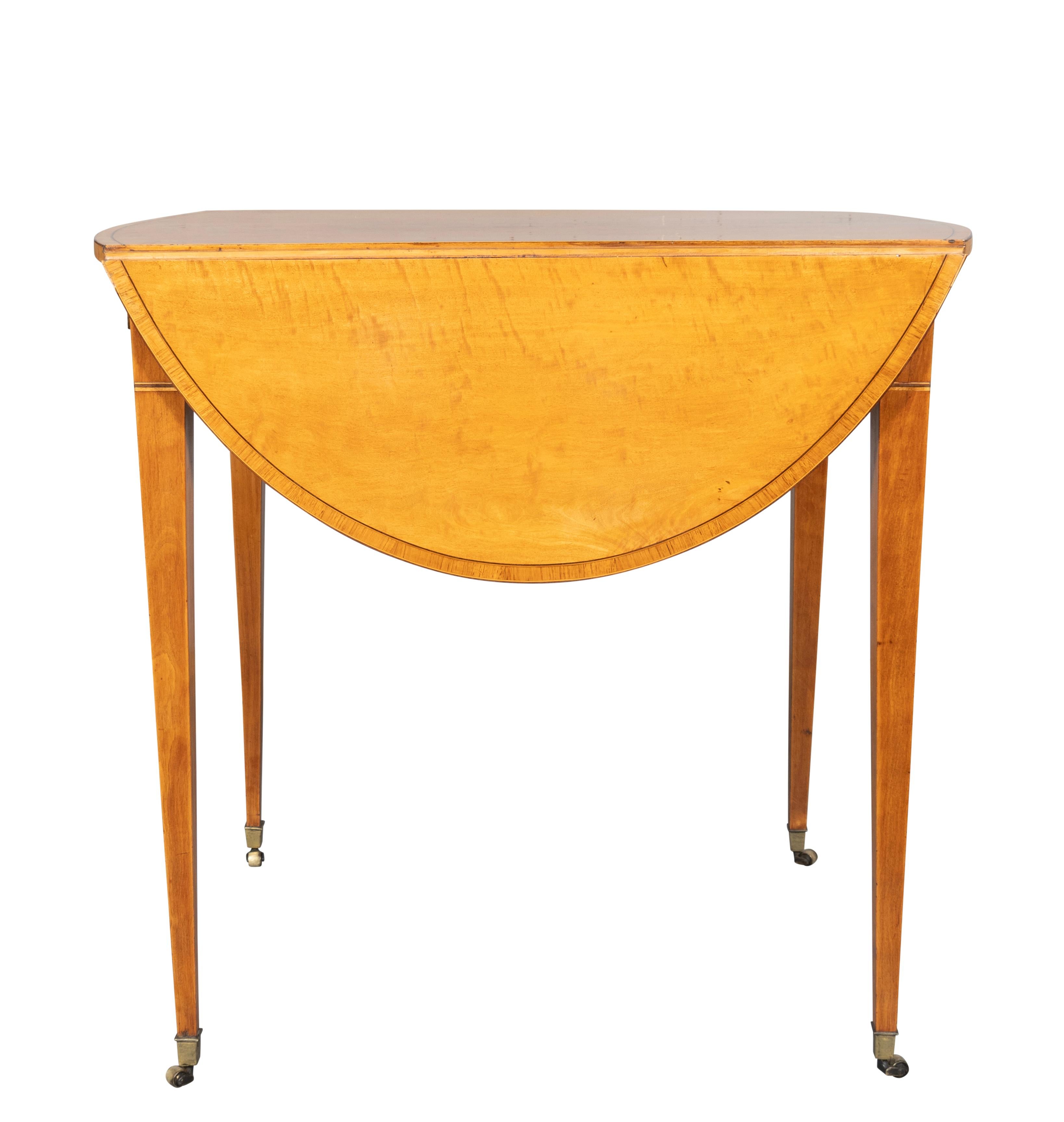 Pembroke-Tisch aus Satinholz George III (Messing) im Angebot