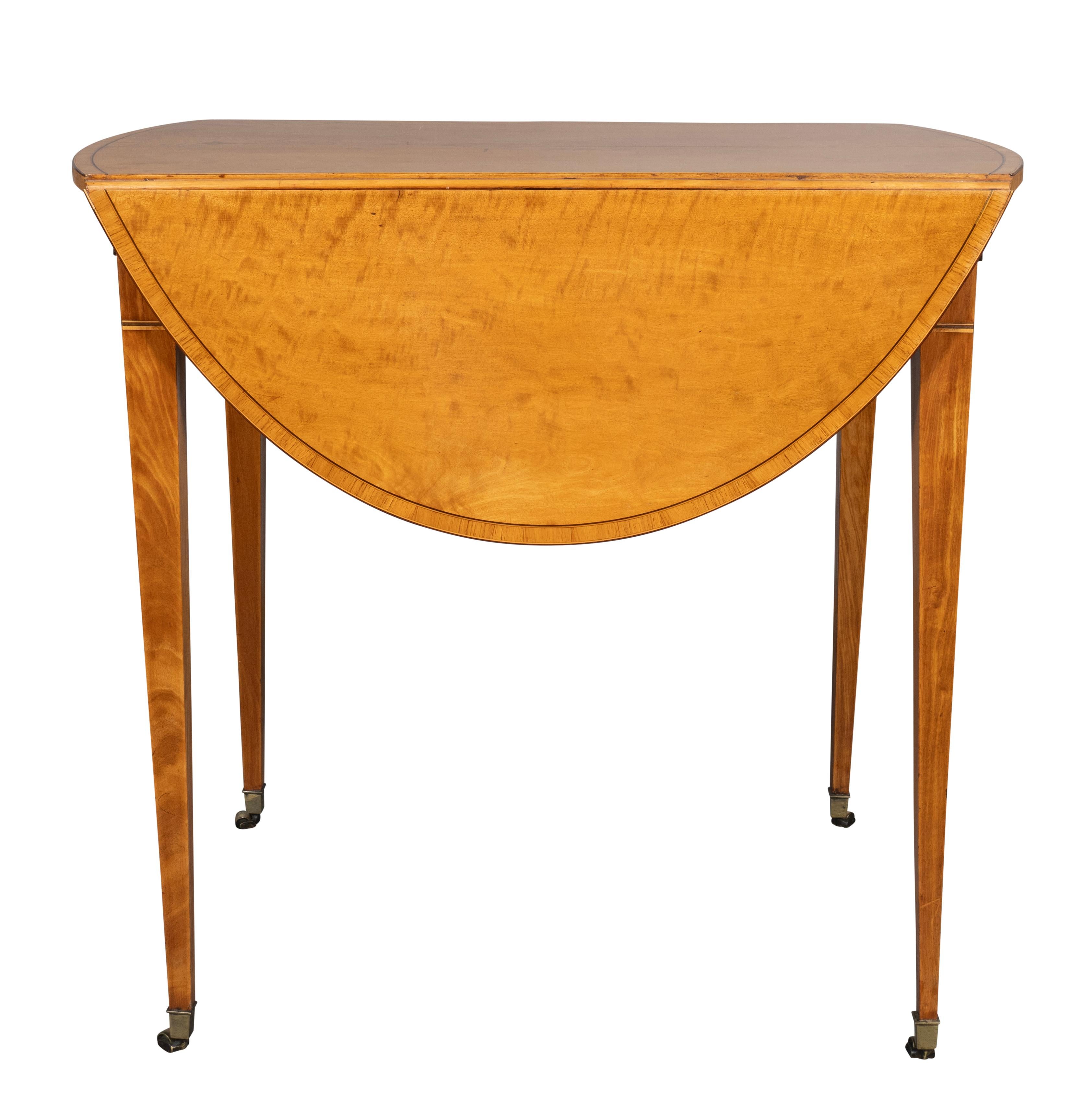 Pembroke-Tisch aus Satinholz George III im Angebot 2