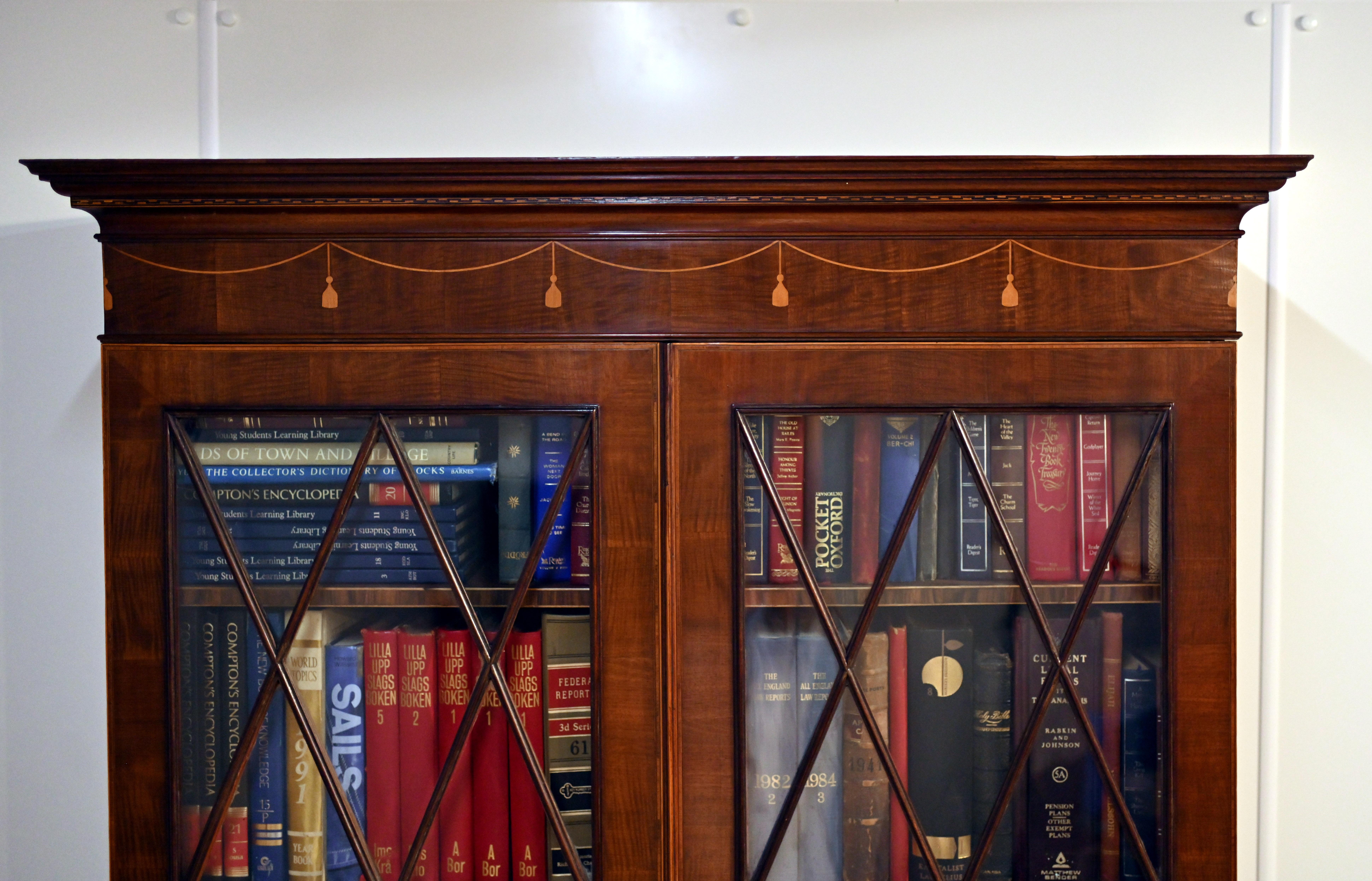 George III Secretaire Bookcase Mahogany Antique 1790 Desk In Good Condition For Sale In Potters Bar, GB