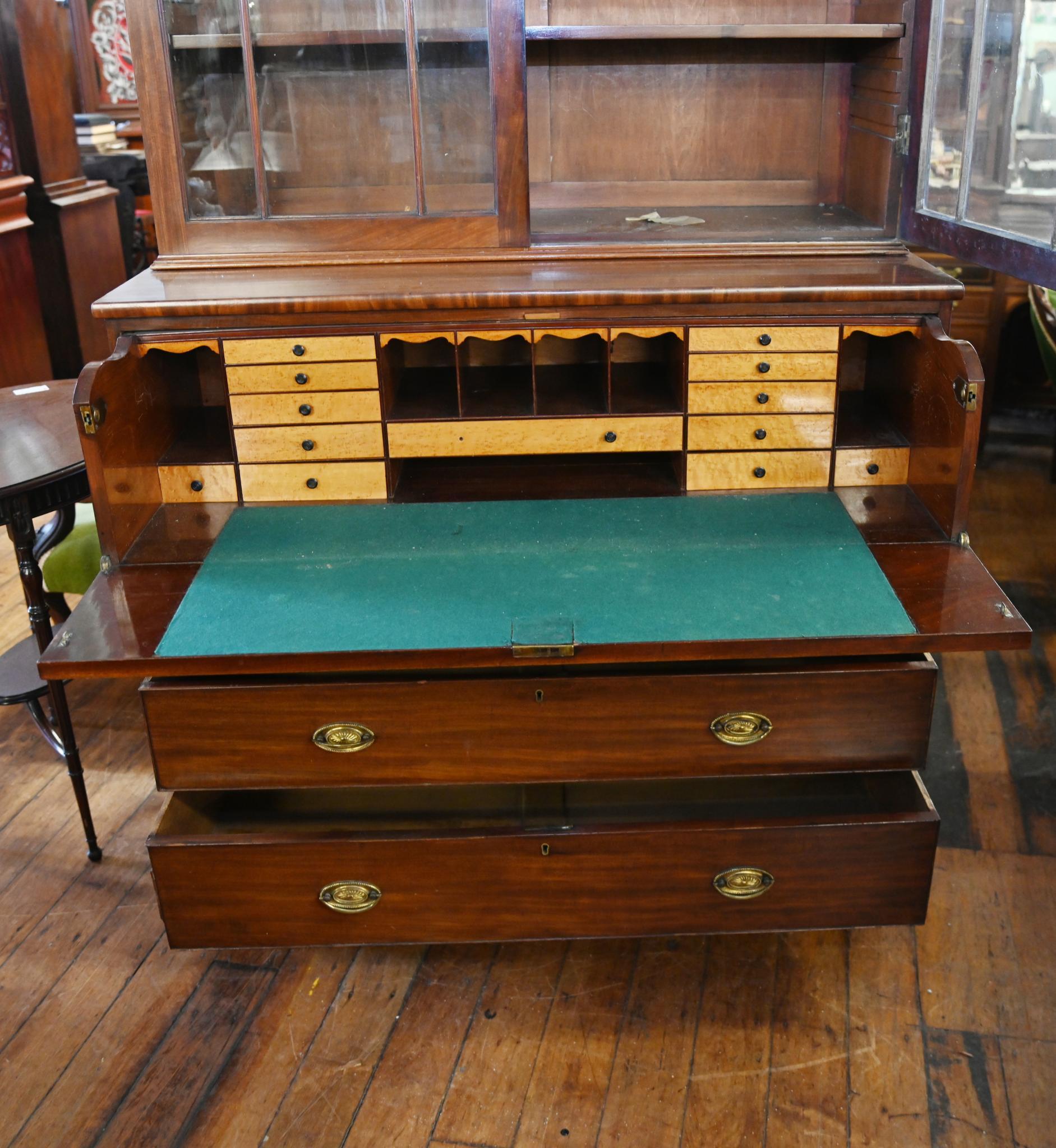 Mogano Libreria Secretaire di Giorgio III in mogano 1810 in vendita