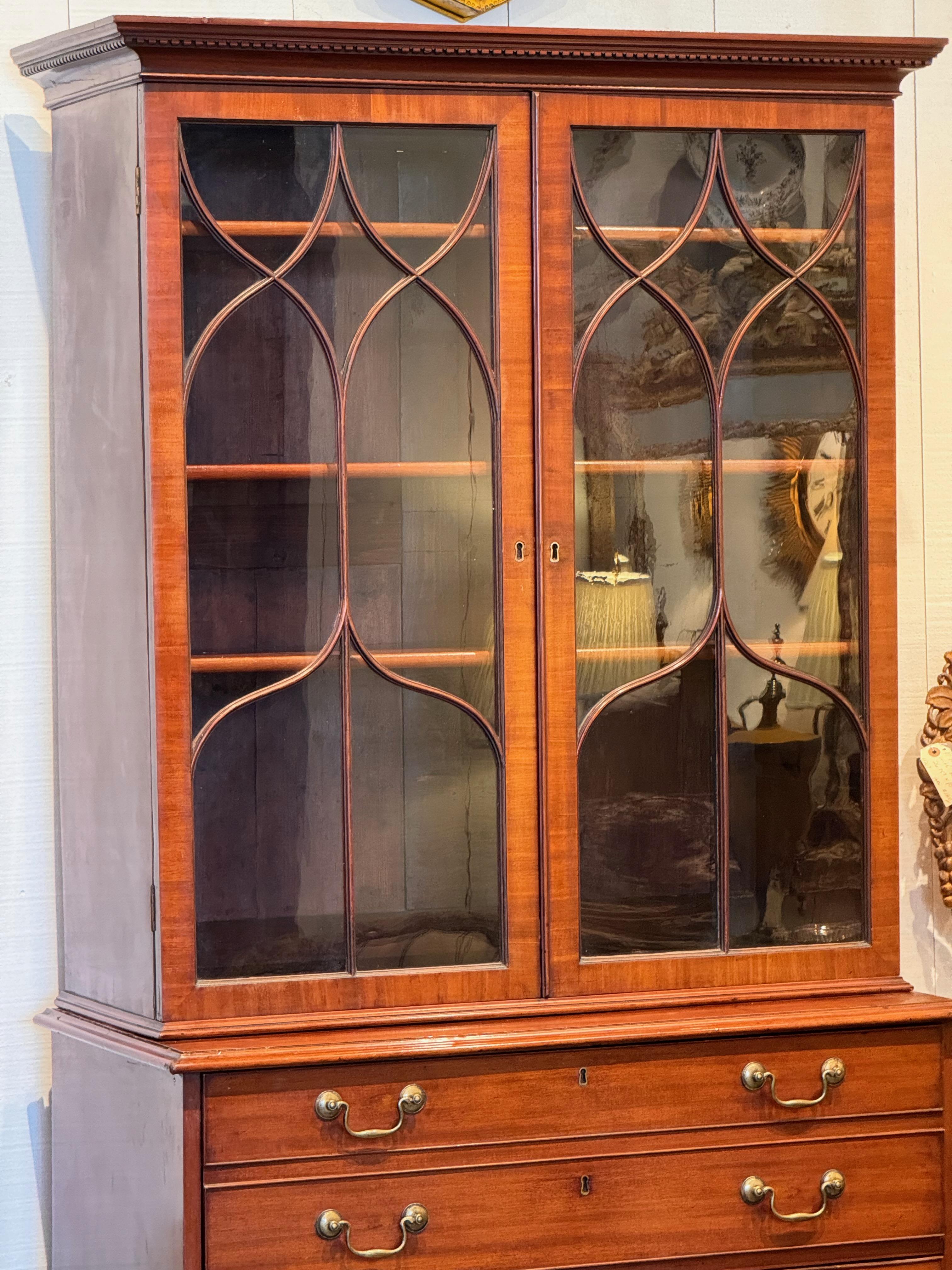 George III Secretary Bookcase In Good Condition In Charlottesville, VA