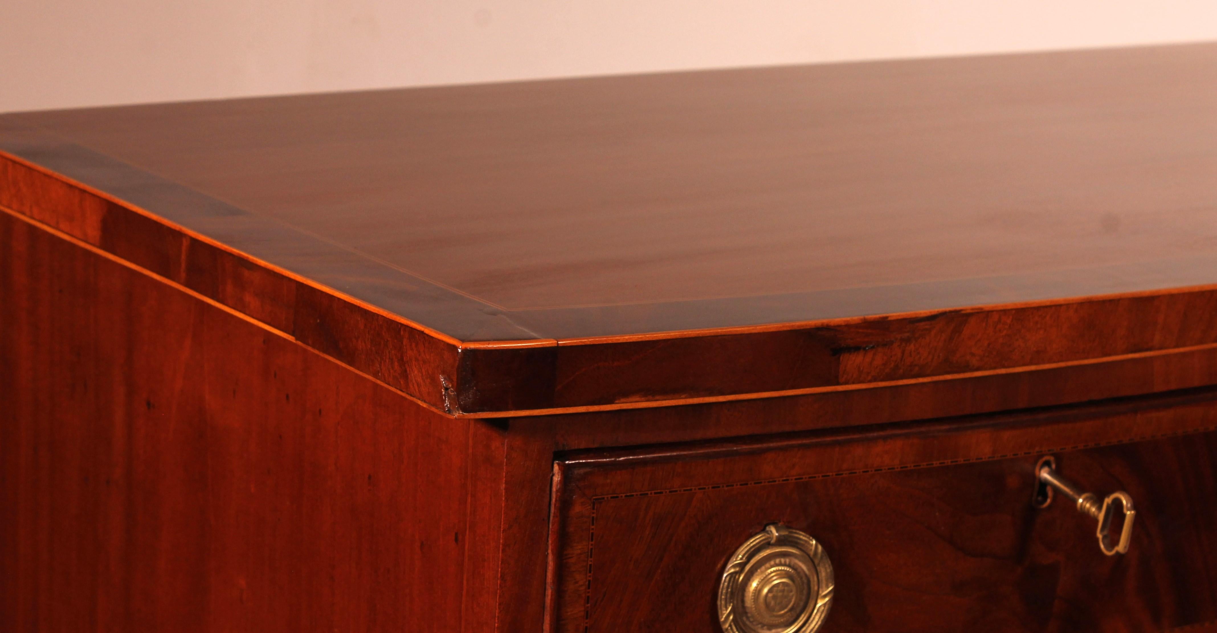 George III Sheraton Bowfront Buffet/ Side Cabinet In Mahogany-18th Century For Sale 8