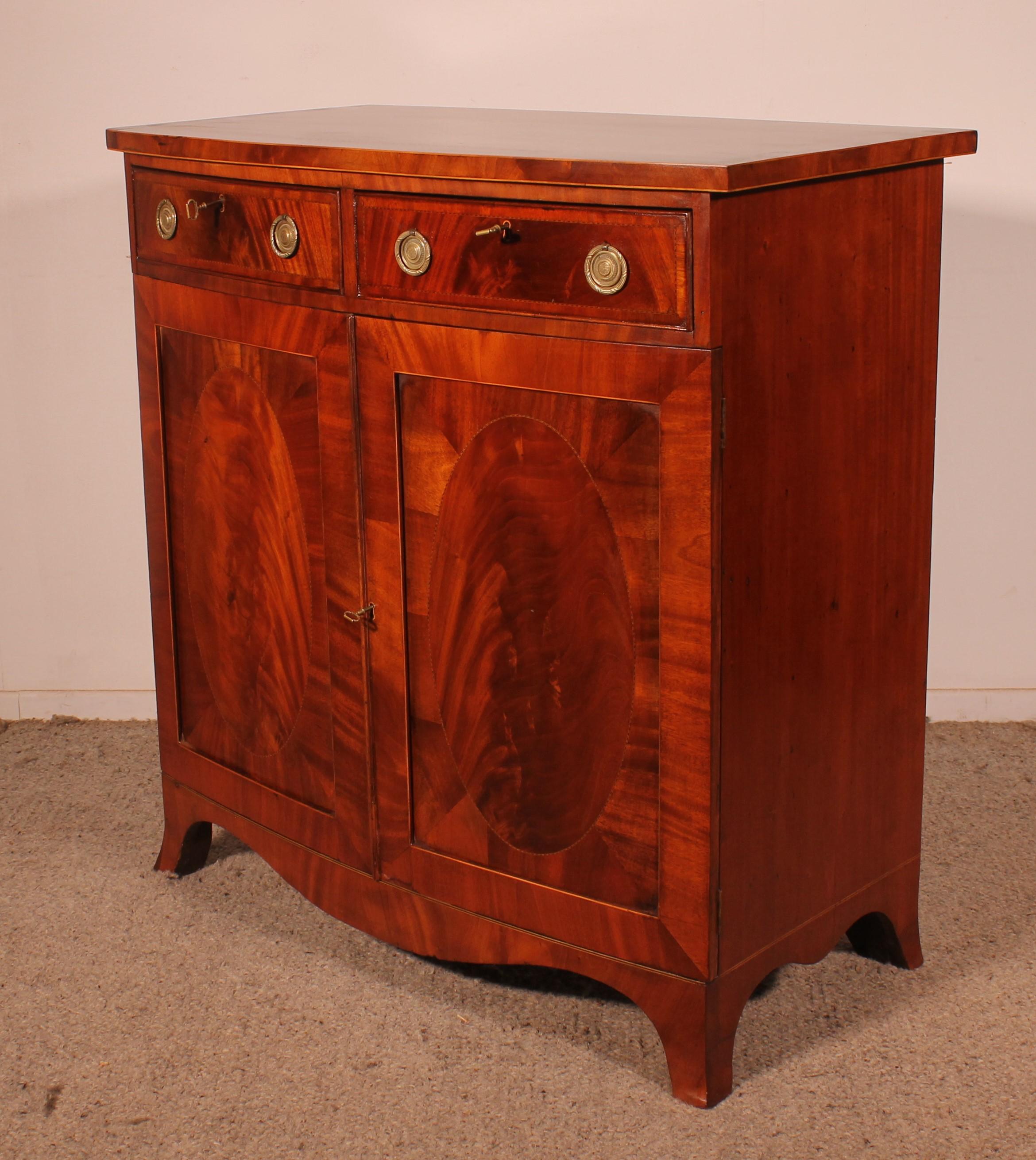 George III Sheraton Bowfront Buffet/ Side Cabinet In Mahogany-18th Century For Sale 1