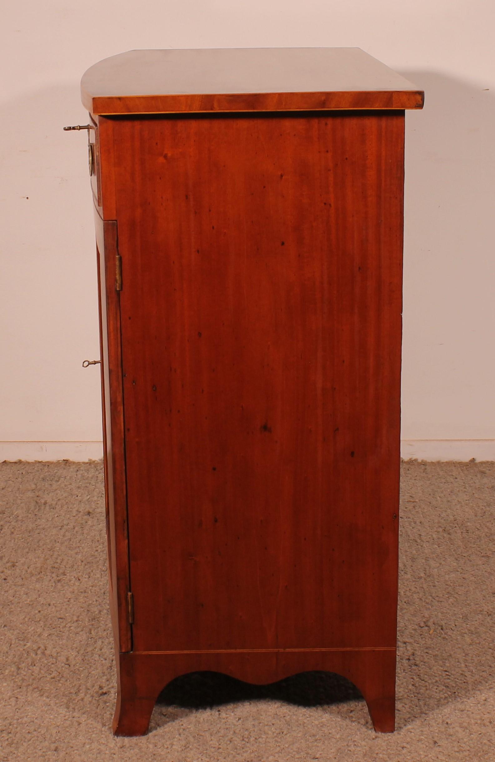 George III Sheraton Bowfront Buffet/ Side Cabinet In Mahogany-18th Century For Sale 3