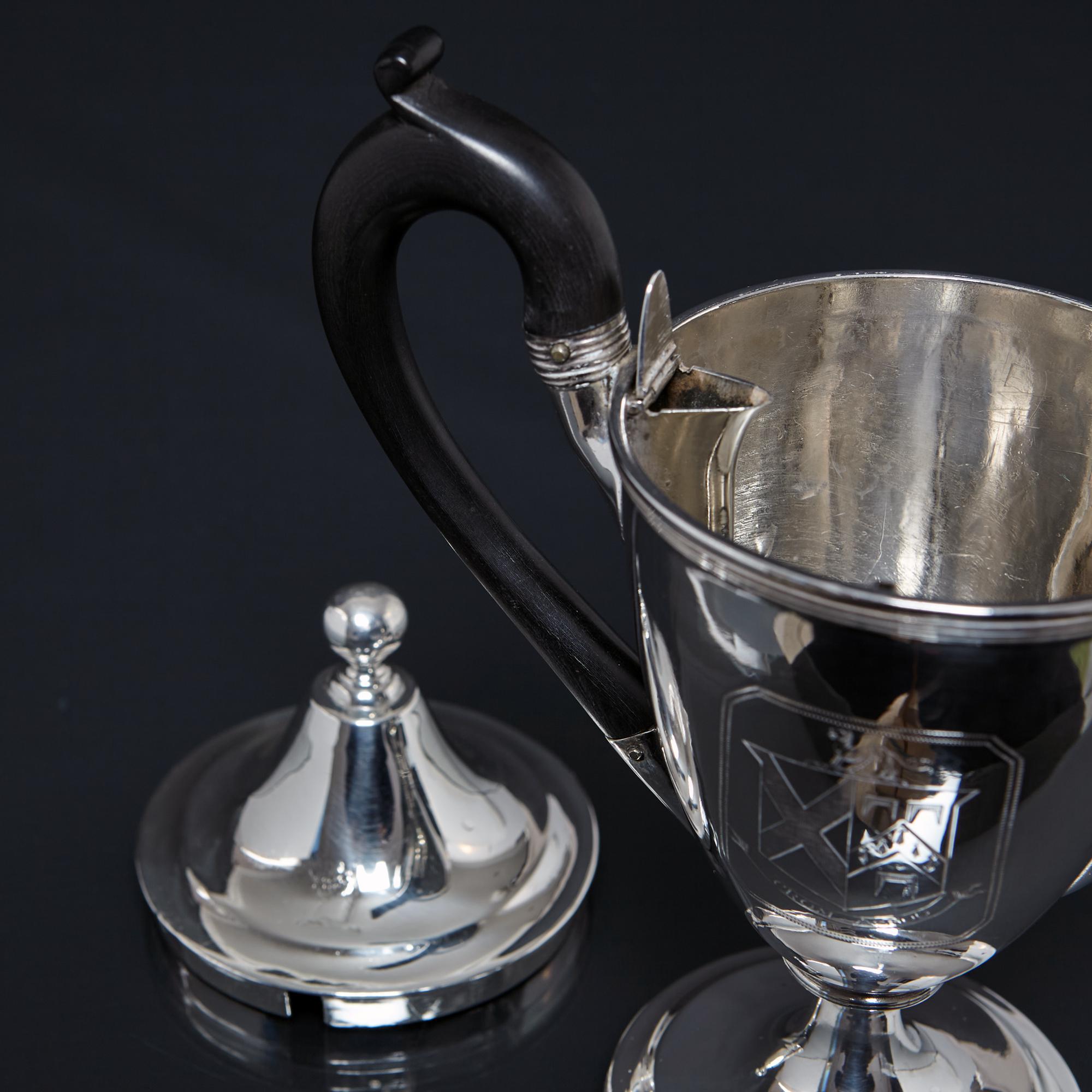 British George III silver argyle gravy jug For Sale