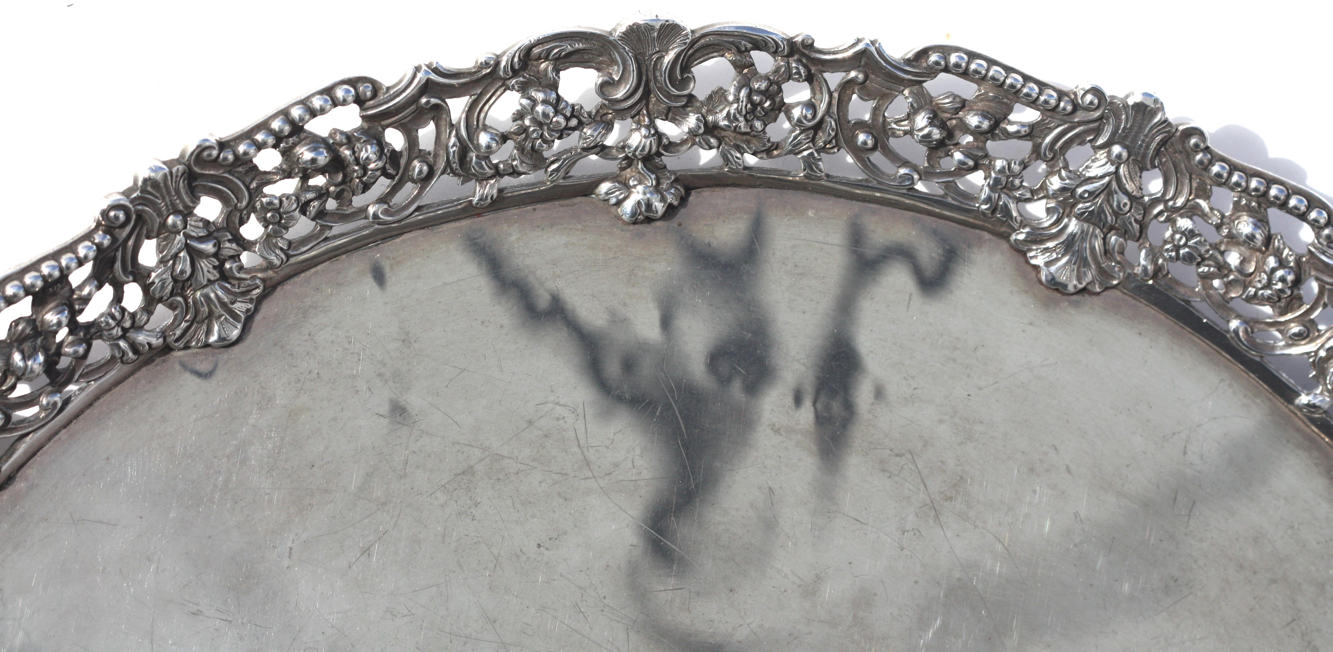  George III Silver Circular Footed Serving Tray For Sale 1