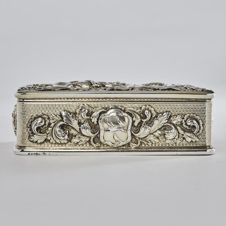 George III Silver Gilt Snuff Box with Hunting Scene For Sale 3