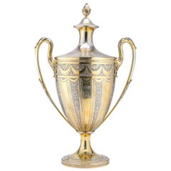 Coupe et couvercle de trophée en argent et en vermeil de George III