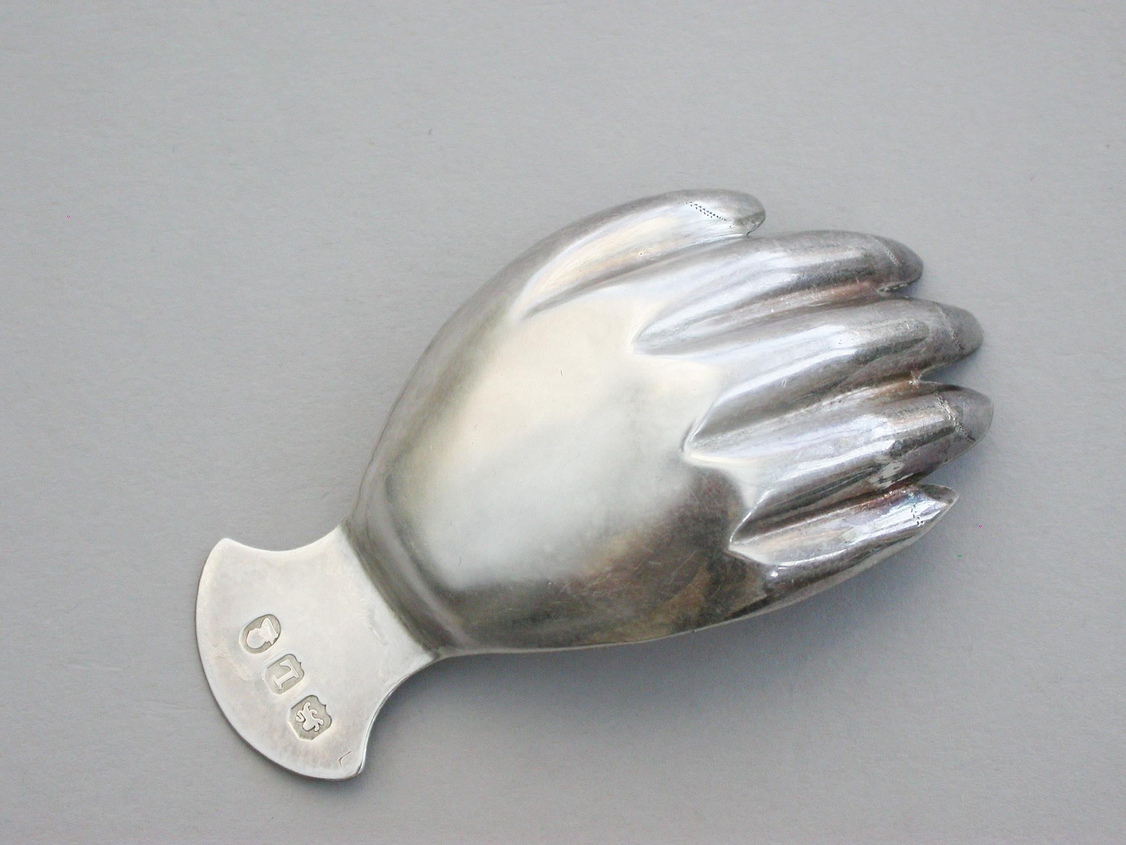 George III Silver 'Hand' Caddy Spoon. By Josiah Snatt, London, 1806 For Sale 2