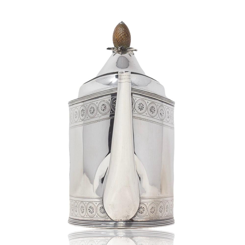 Silber-Teekanne aus der George-III-Periode Peter & Ann Bateman (Handgeschnitzt) im Angebot