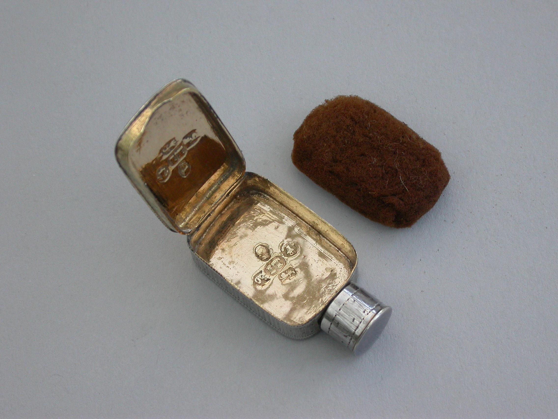 George III Small Silver Snuff Bottle Vinaigrette, Joseph Taylor Birmingham, 1804 For Sale 2