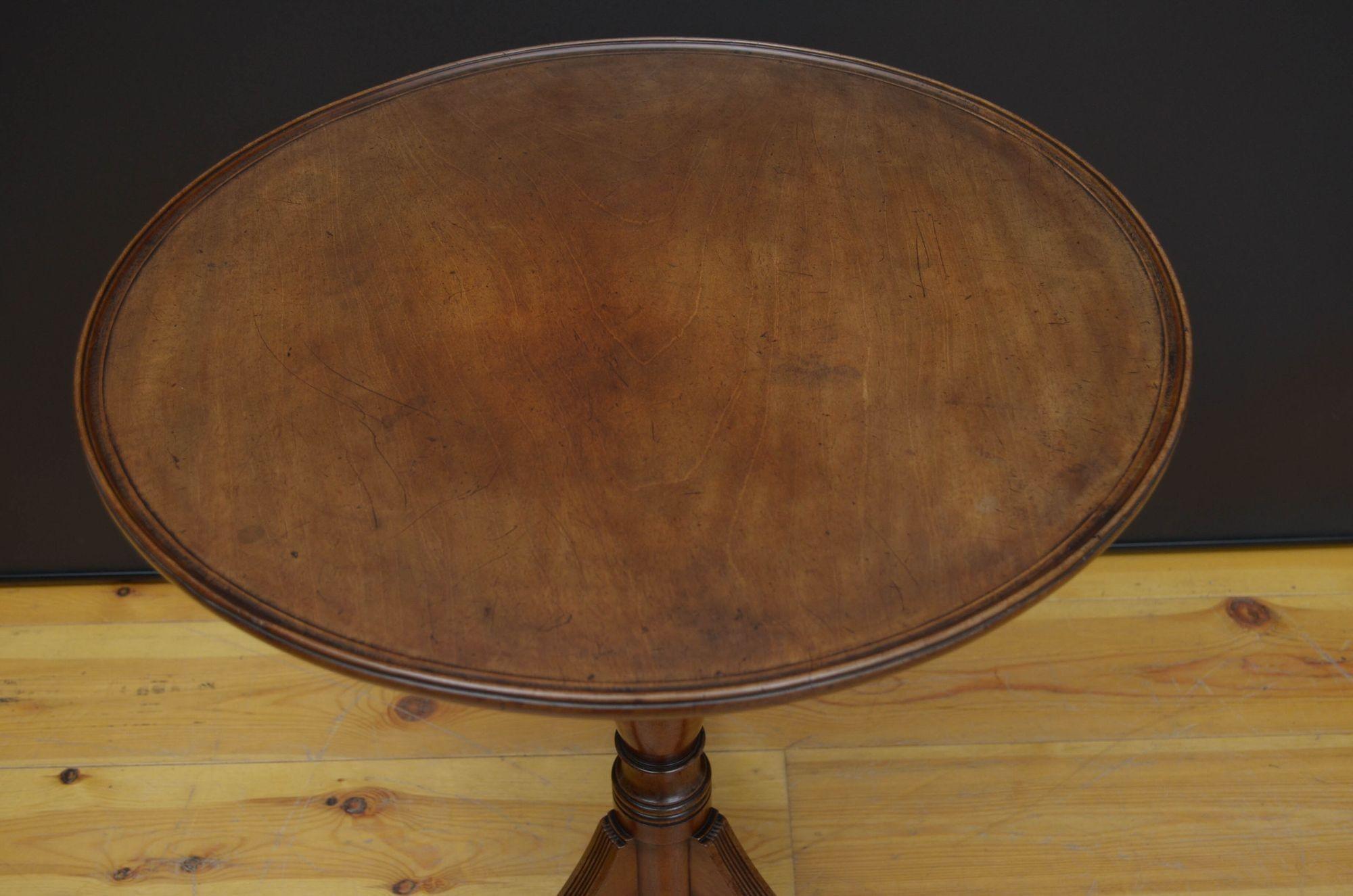 George III Solid Mahogany Table In Good Condition For Sale In Whaley Bridge, GB