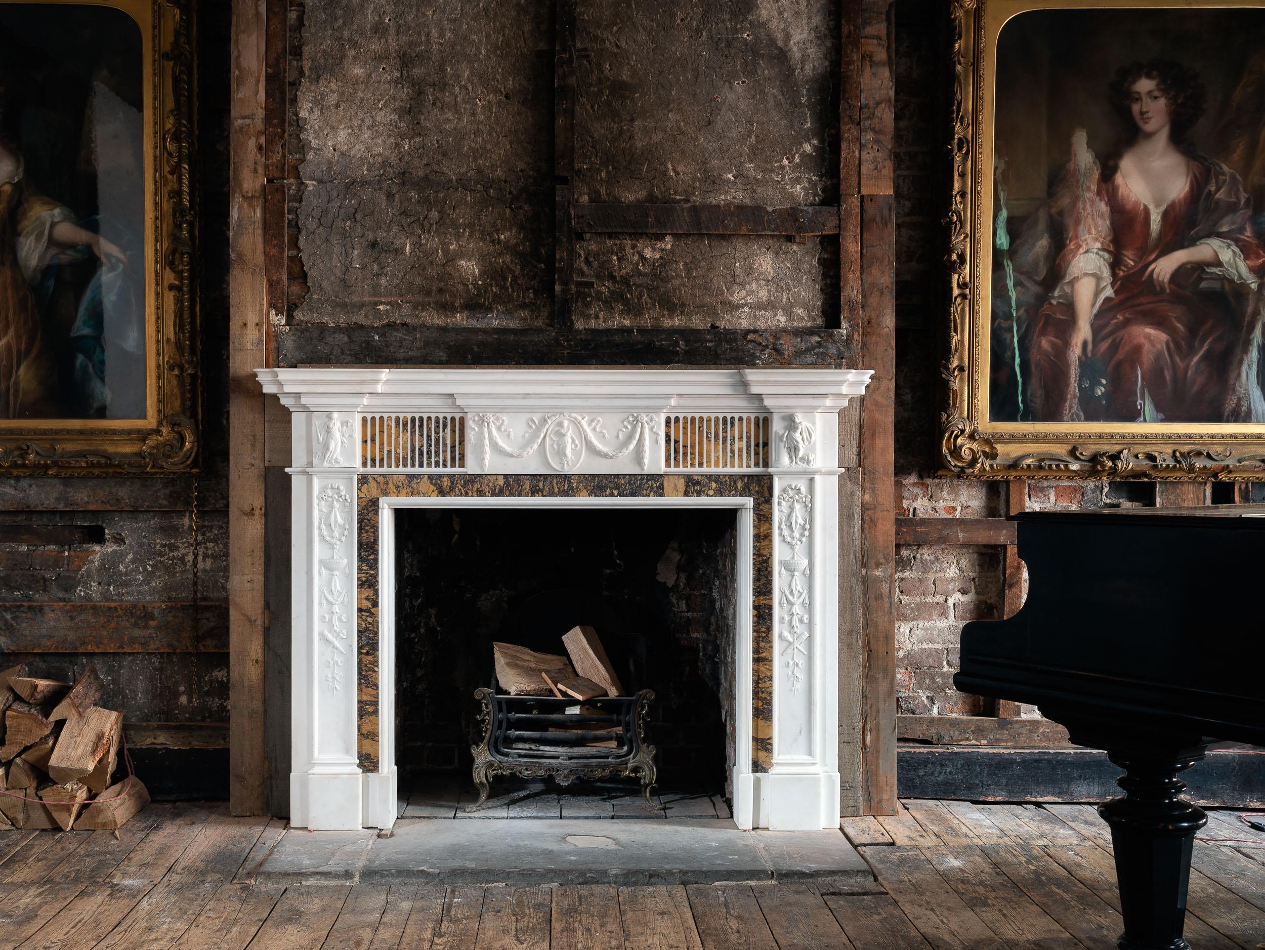 George III Statuary and Convent Sienna Marble Fireplace in vendita 7