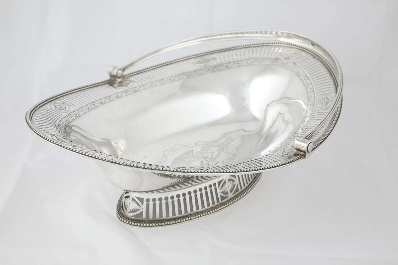 Cestino per torte in argento sterling di Giorgio III In condizioni buone in vendita a London, GB
