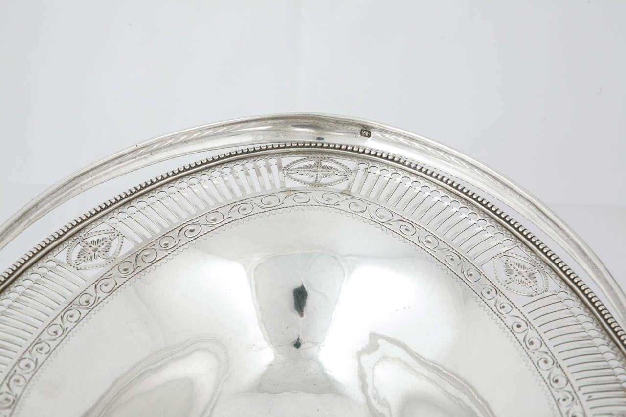 Cestino per torte in argento sterling di Giorgio III in vendita 2