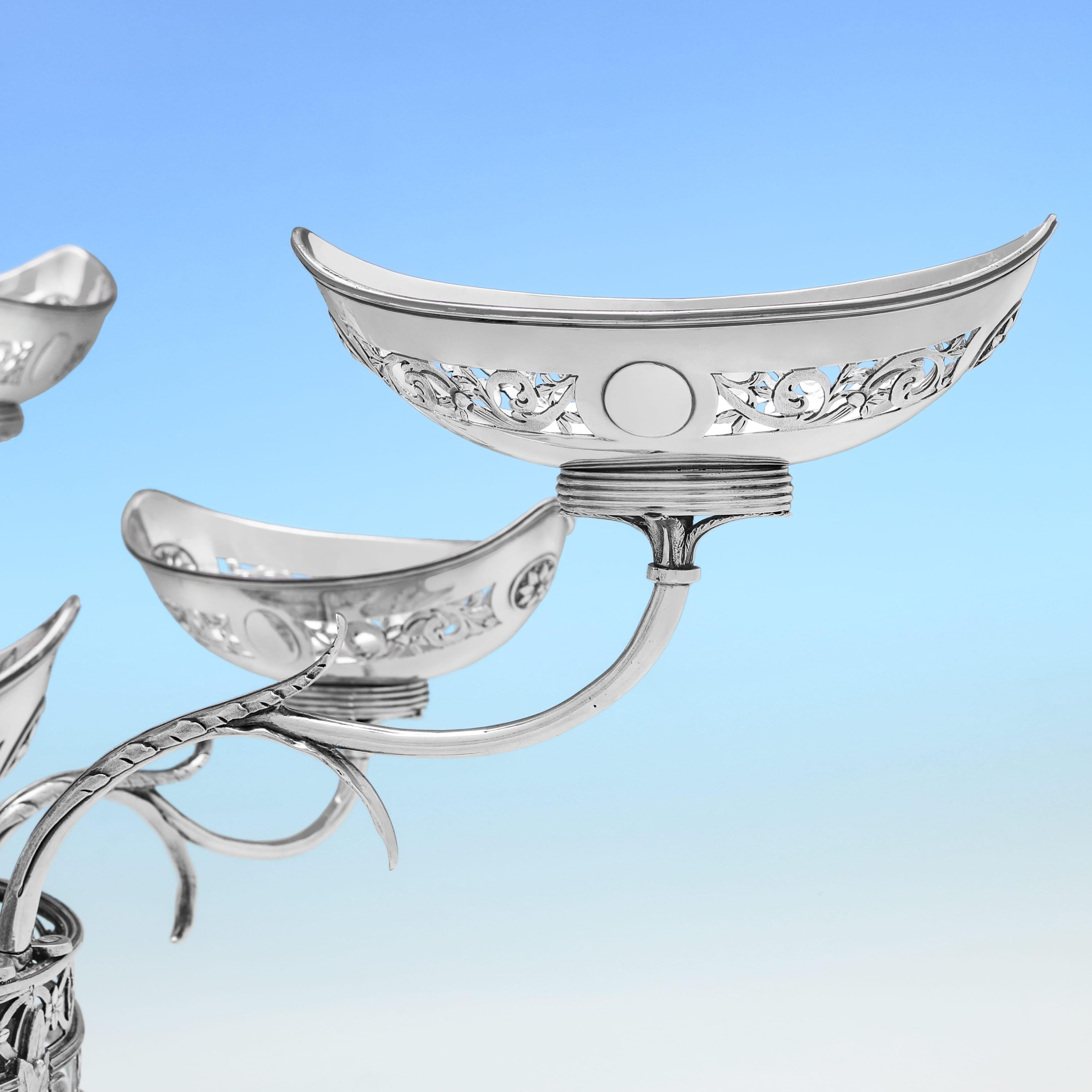 Late 18th Century George III sterling silver centrepiece or epergne by Thomas Pitts - London 1790 For Sale