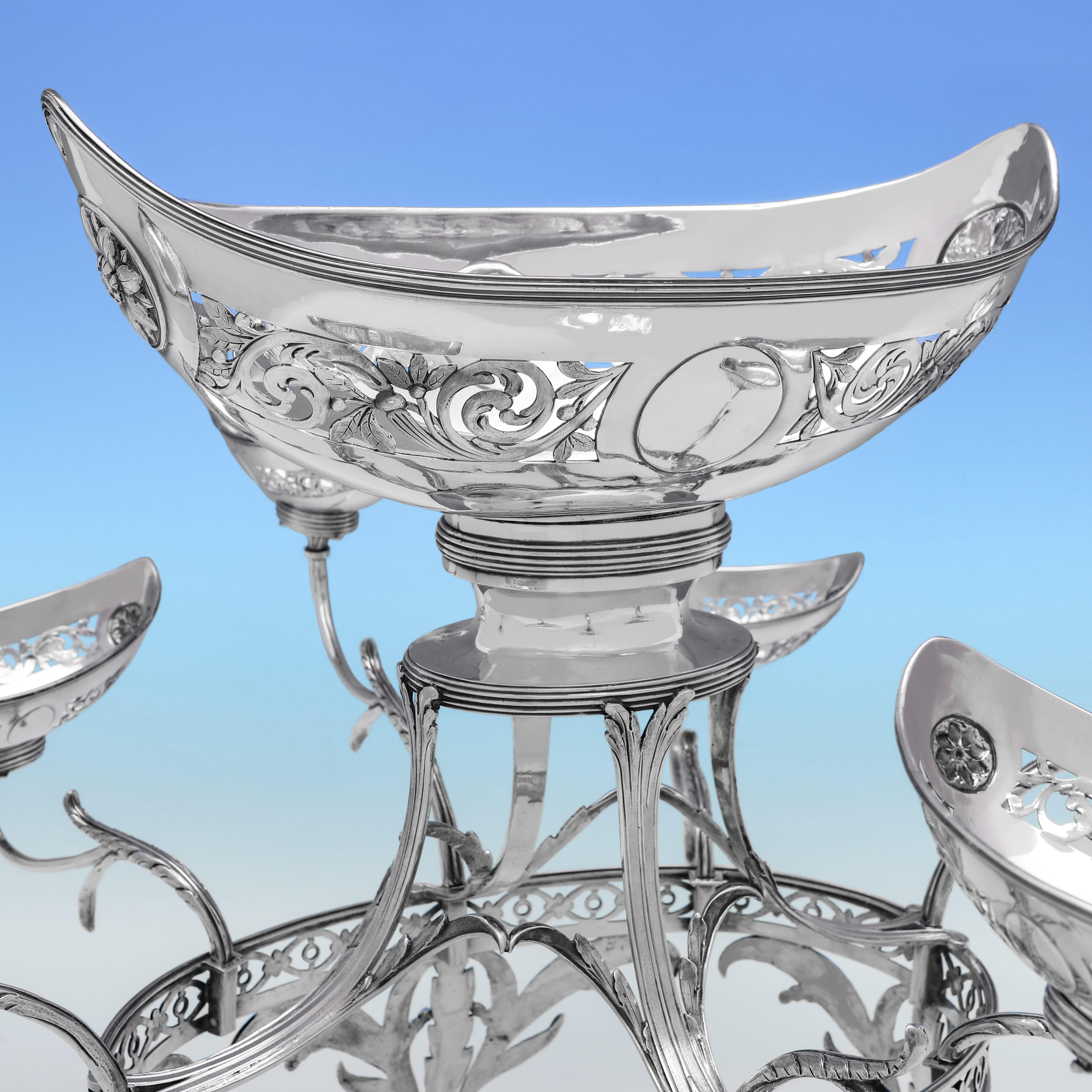George III sterling silver centrepiece or epergne by Thomas Pitts - London 1790 For Sale 1