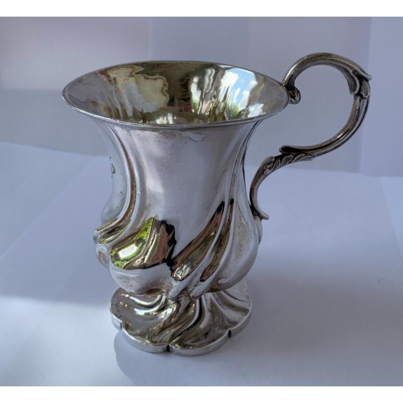 George III Sterling Silver Christening Mug, Charles Reily & George Storer, 1813 In Good Condition For Sale In London, GB