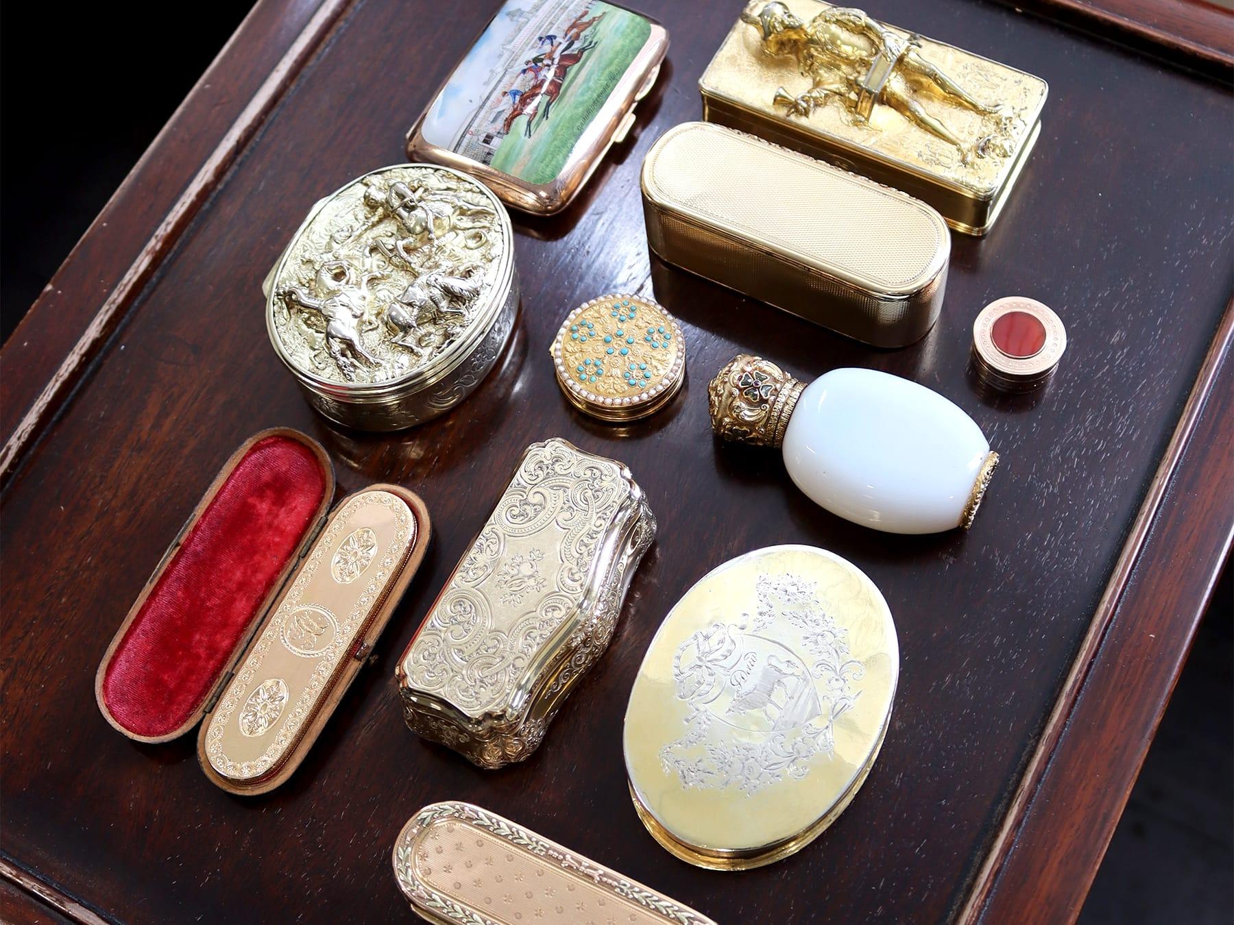 Inglese Scatola per tabacco in argento dorato di Giorgio III in vendita