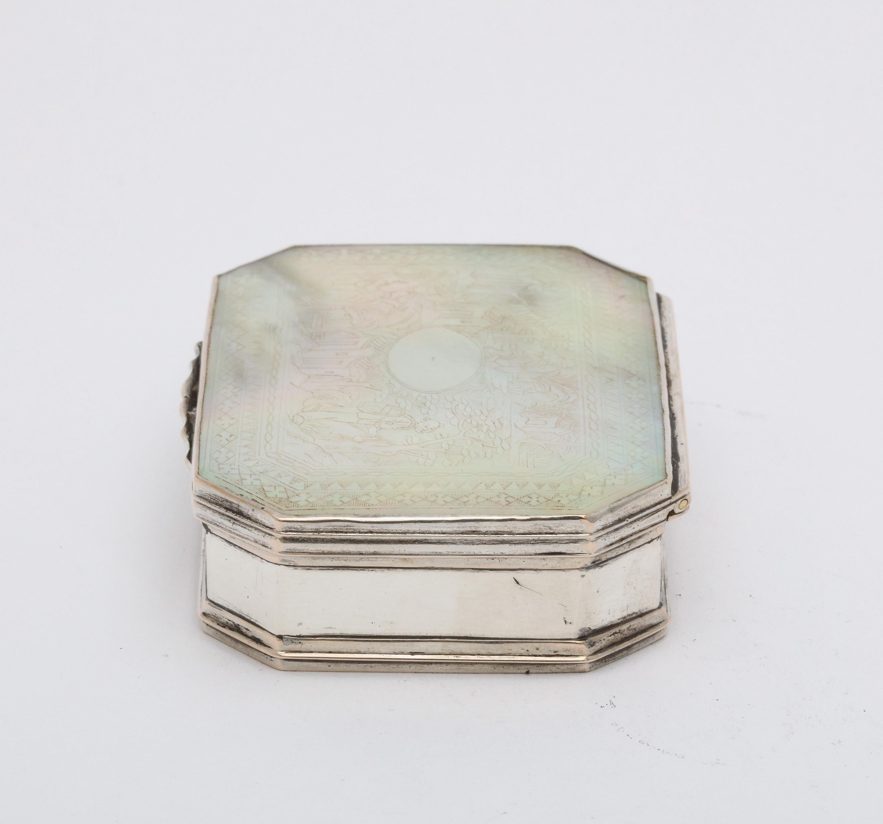 George III Sterling Silver-Mounted Etched Mother-of-pearl Snuff Box For Sale 5