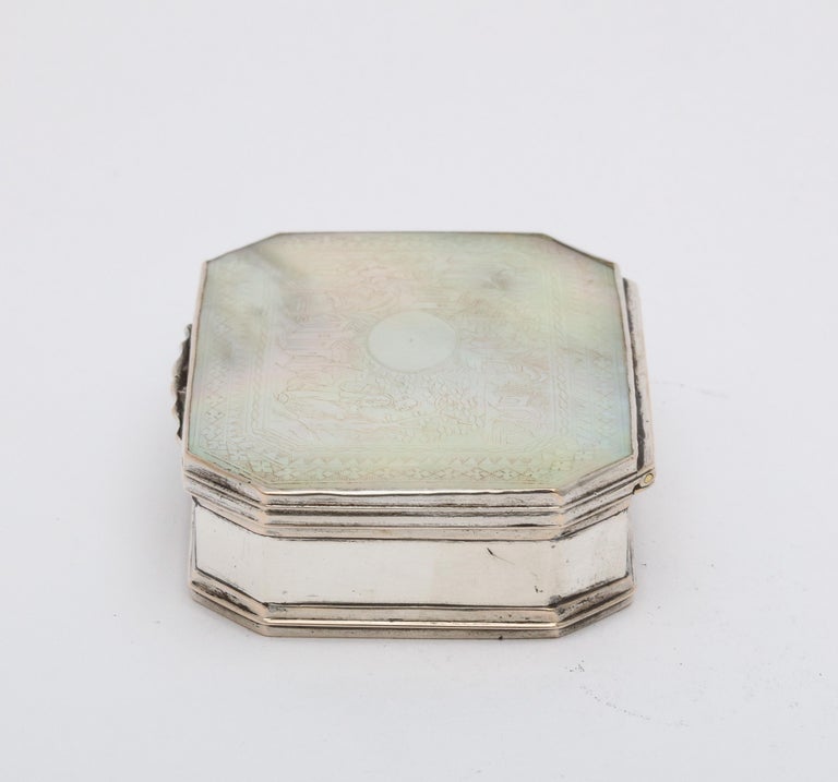 George III Sterling Silver-Mounted Etched Mother-of-pearl Snuff Box For Sale 6