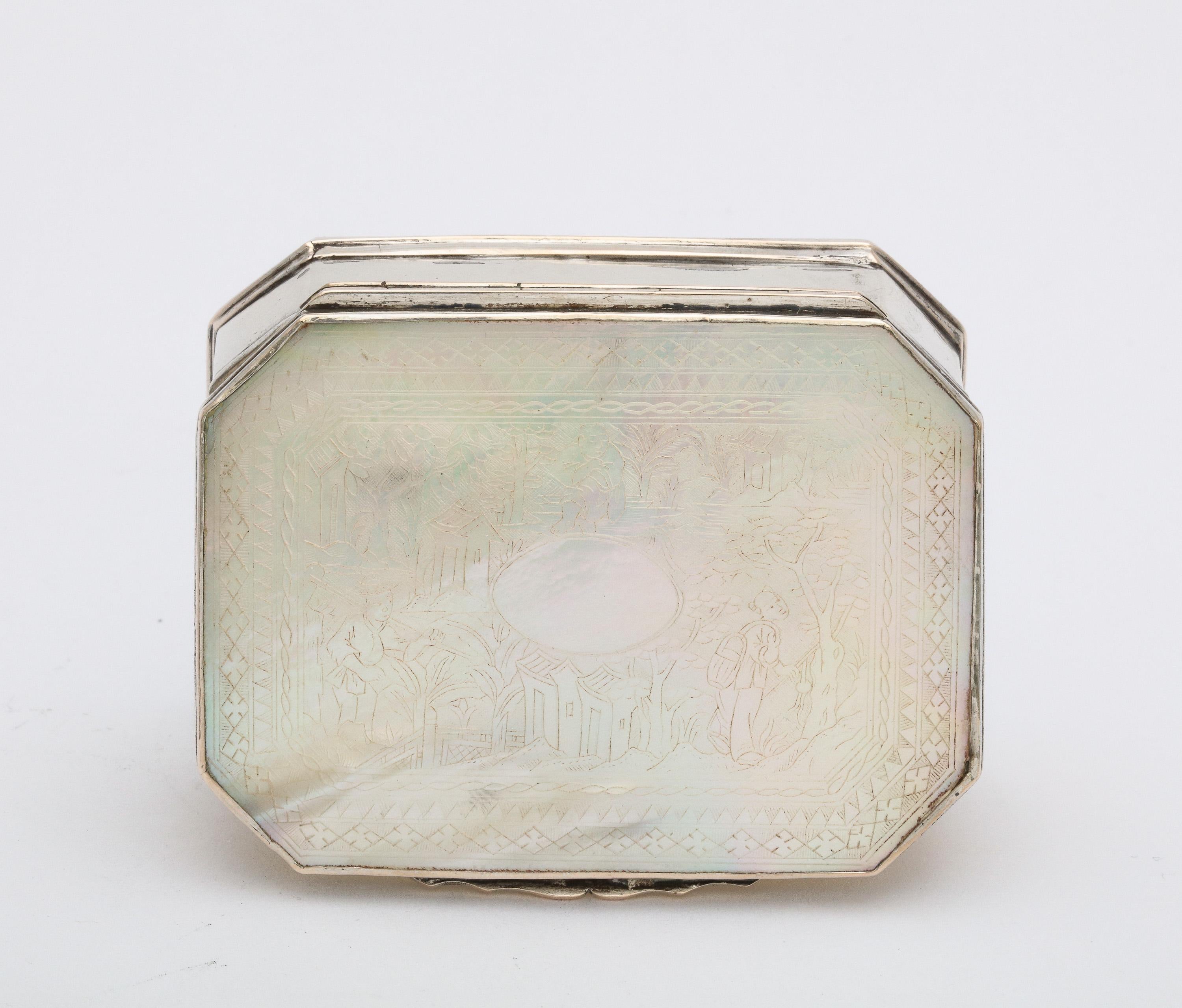 George III Sterling Silber montiert geätzte Perlmutt Schnupftabakdose im Angebot 8