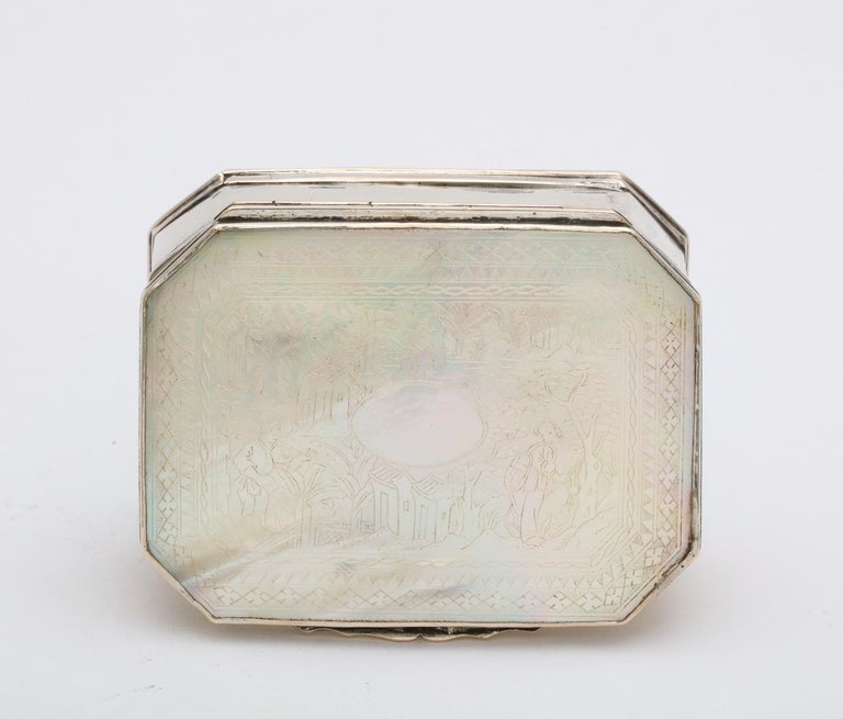 George III Sterling Silver-Mounted Etched Mother-of-pearl Snuff Box For Sale 11